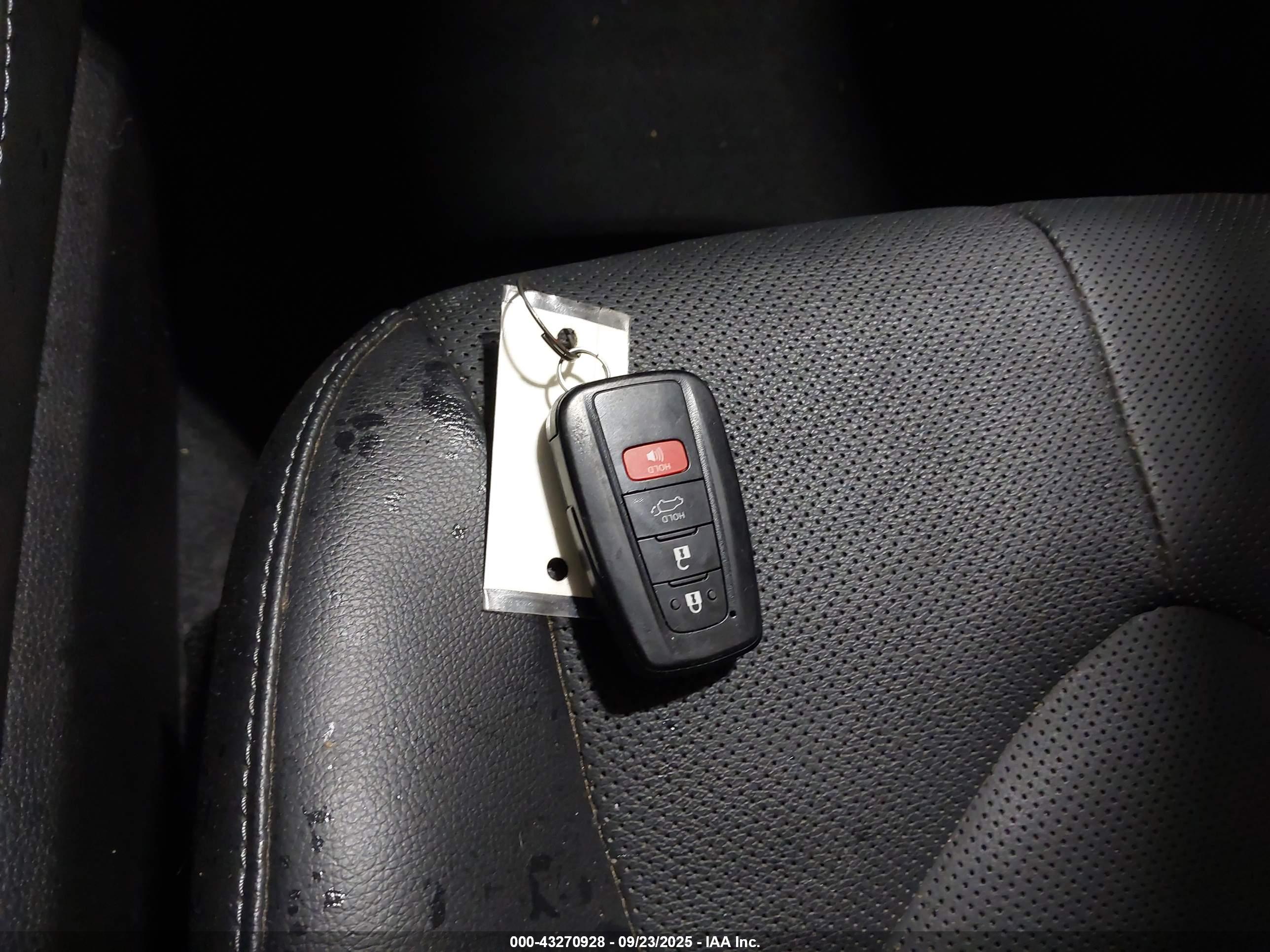 TOYOTA HIGHLANDER image 11