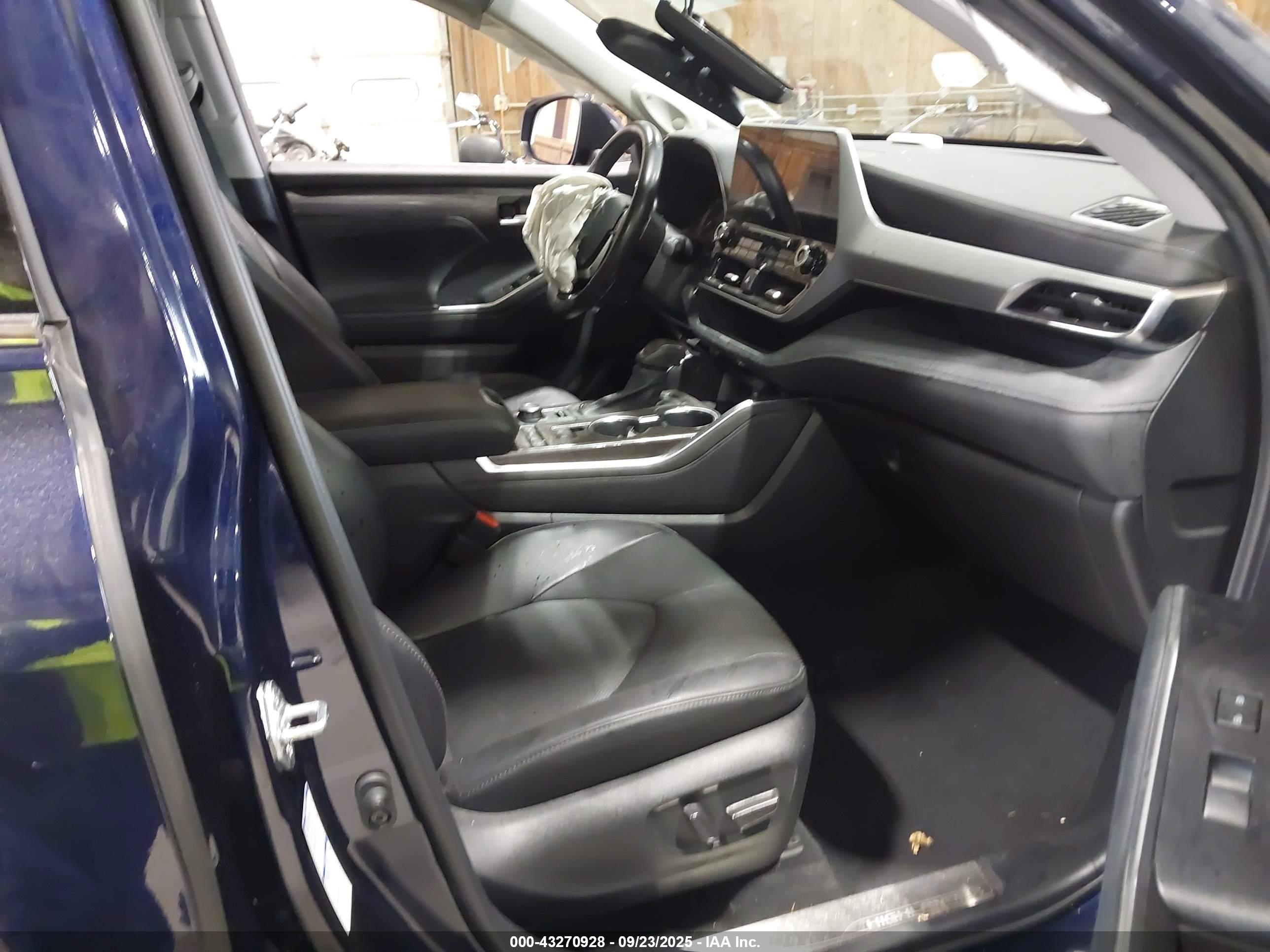 TOYOTA HIGHLANDER image 5