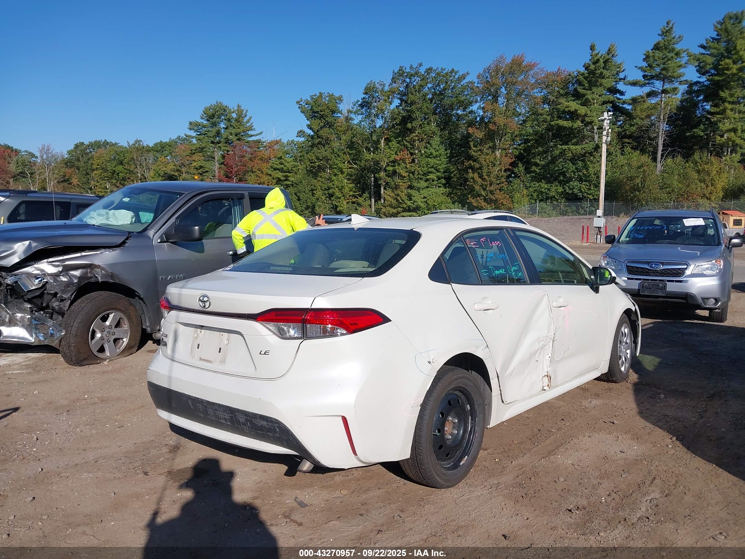 TOYOTA COROLLA image 4