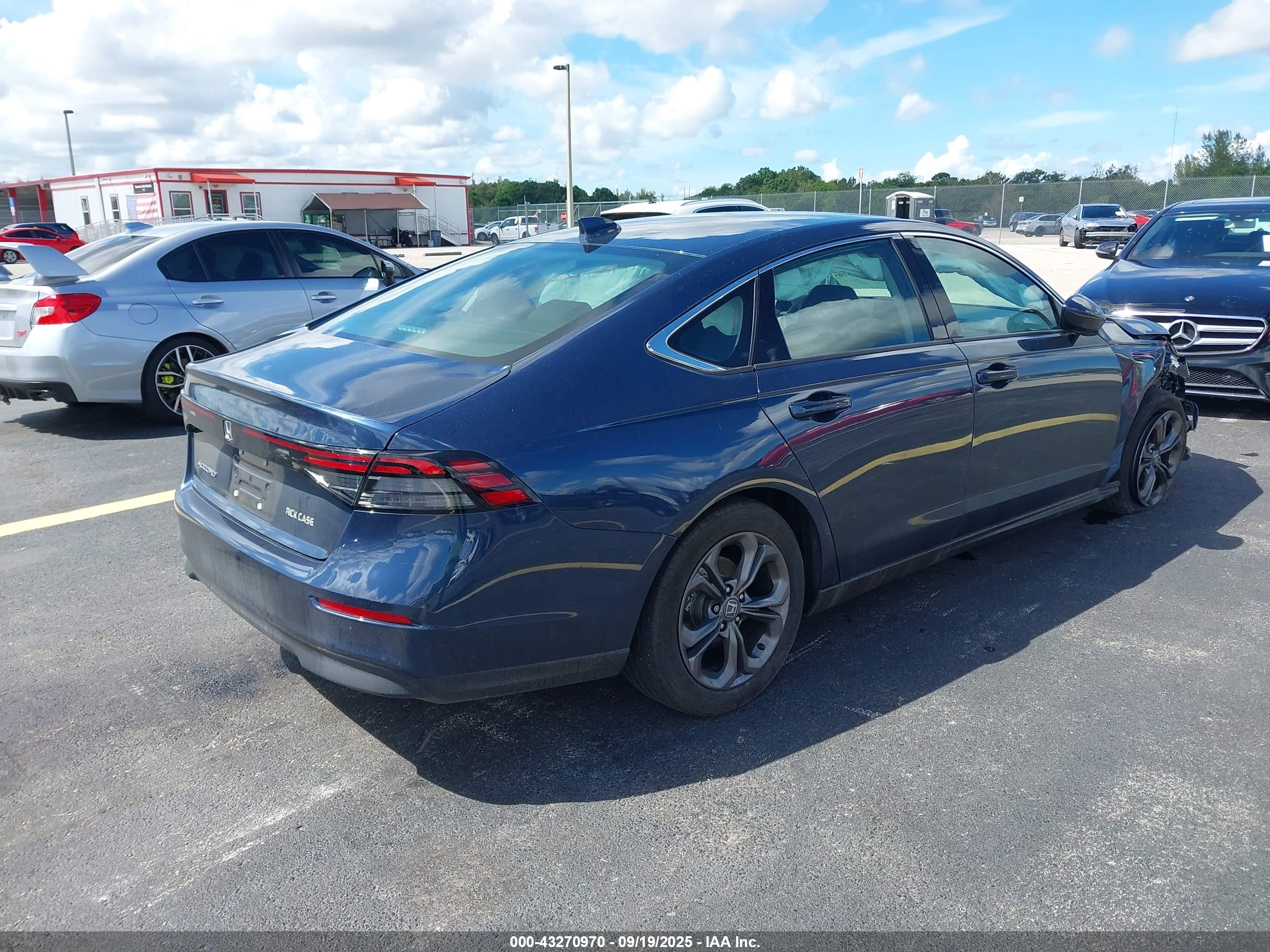 HONDA ACCORD image 4