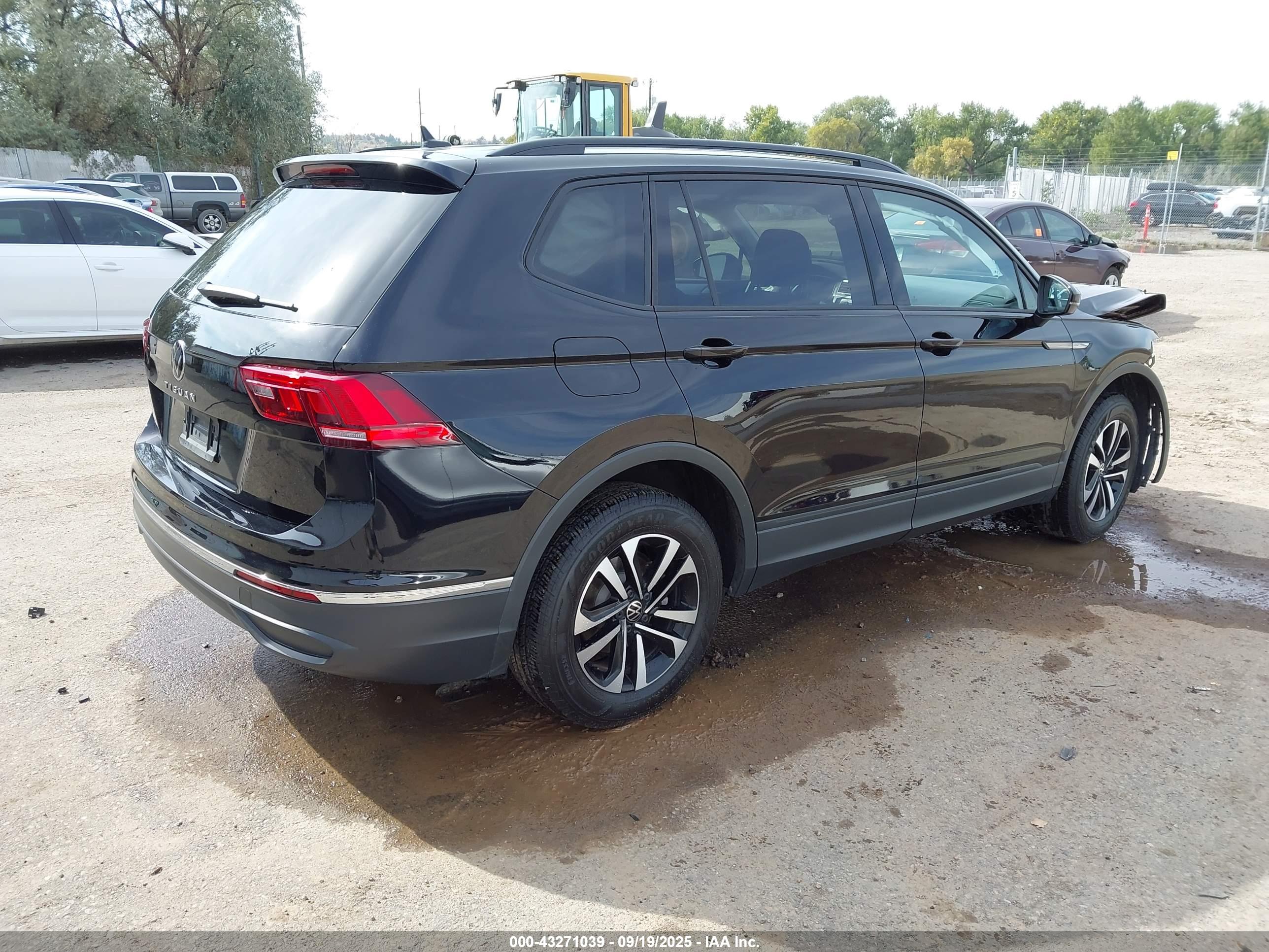 VOLKSWAGEN TIGUAN image 4