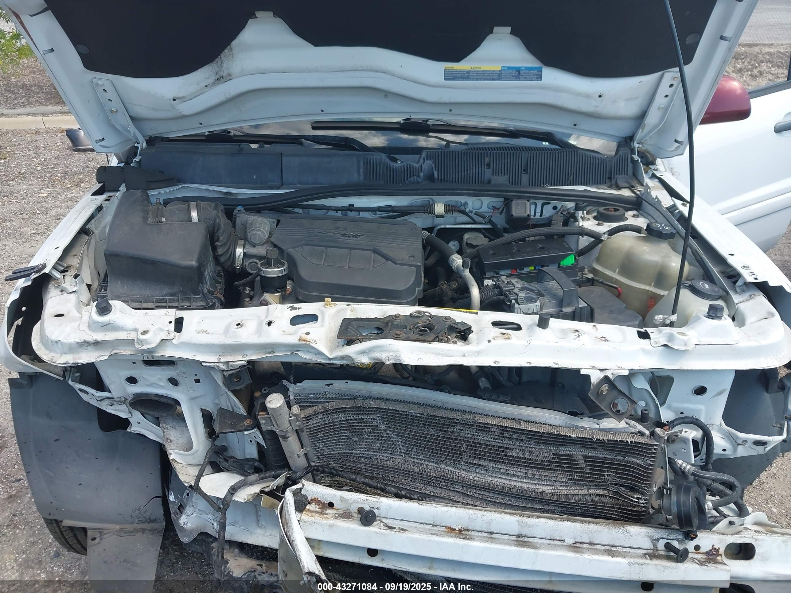 CHEVROLET EQUINOX image 10