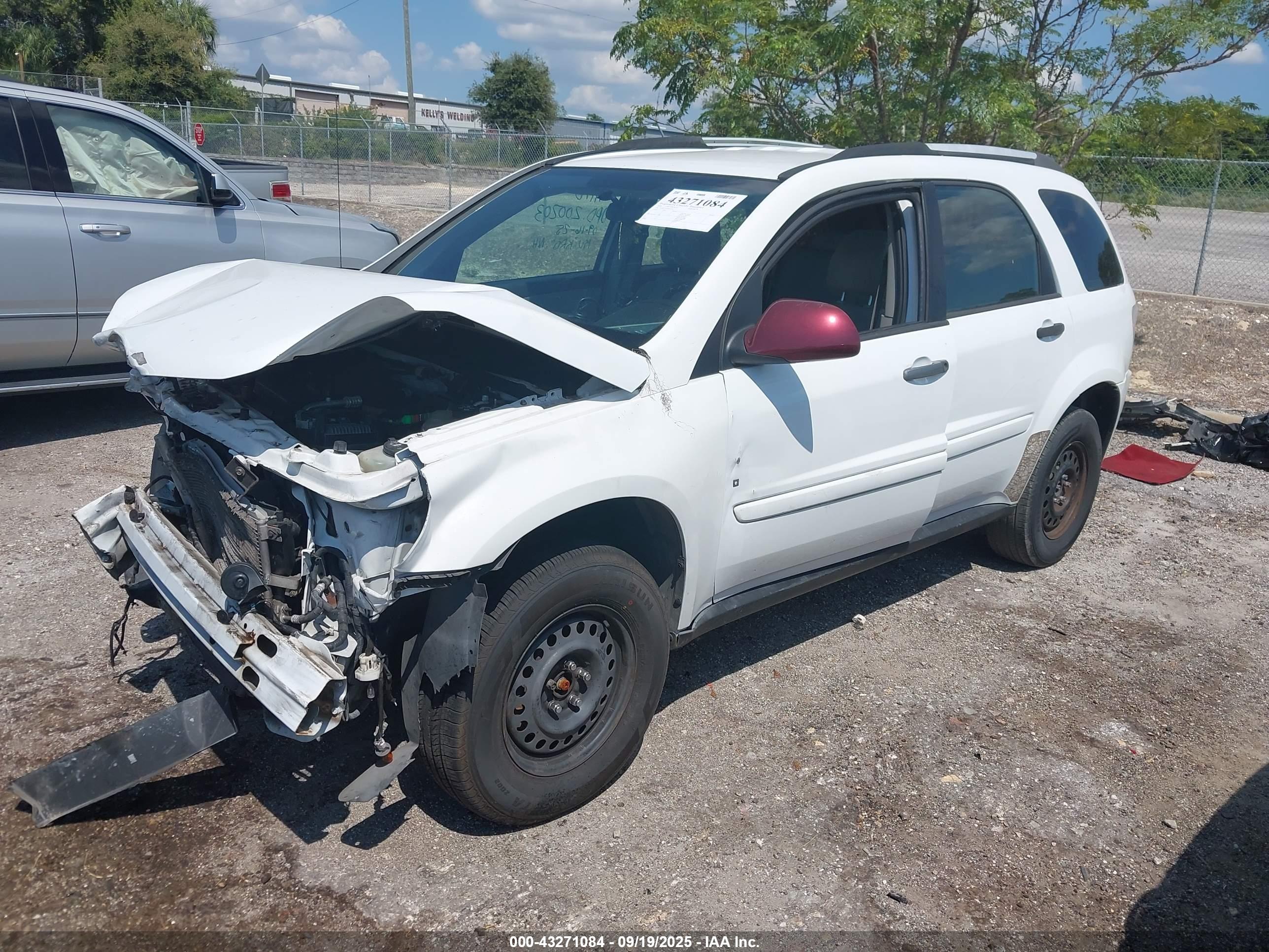 CHEVROLET EQUINOX image 2