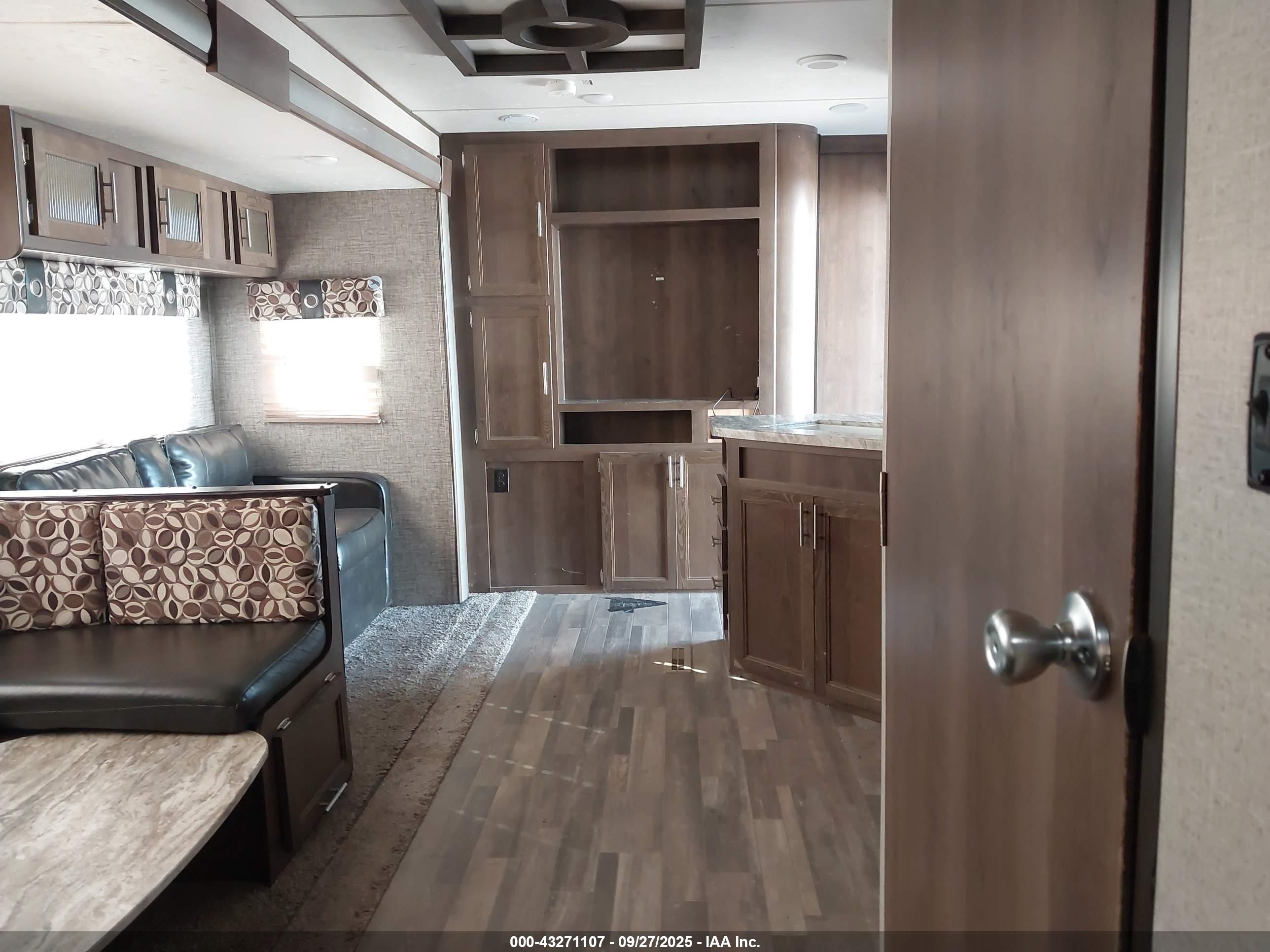 SHASTA REVERE image 5