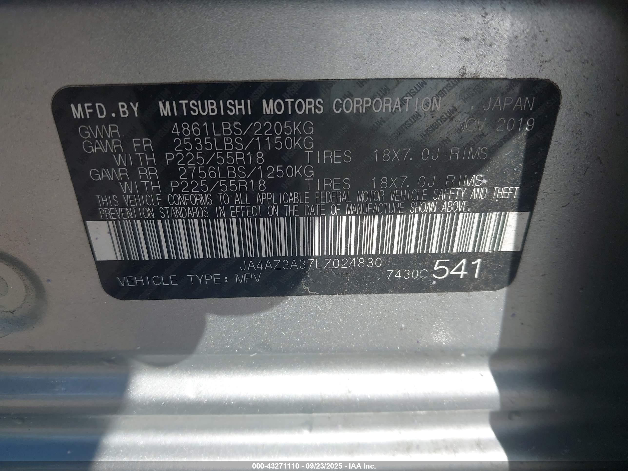 MITSUBISHI OUTLANDER image 9