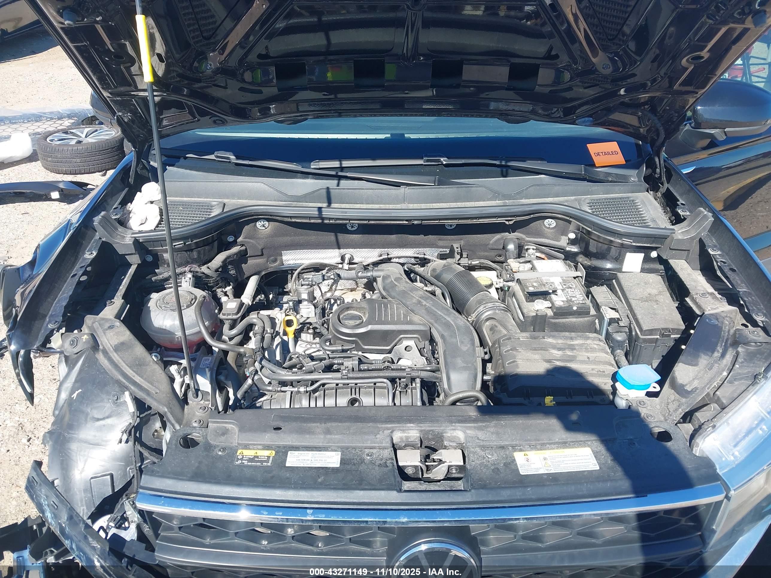 VOLKSWAGEN TAOS image 10