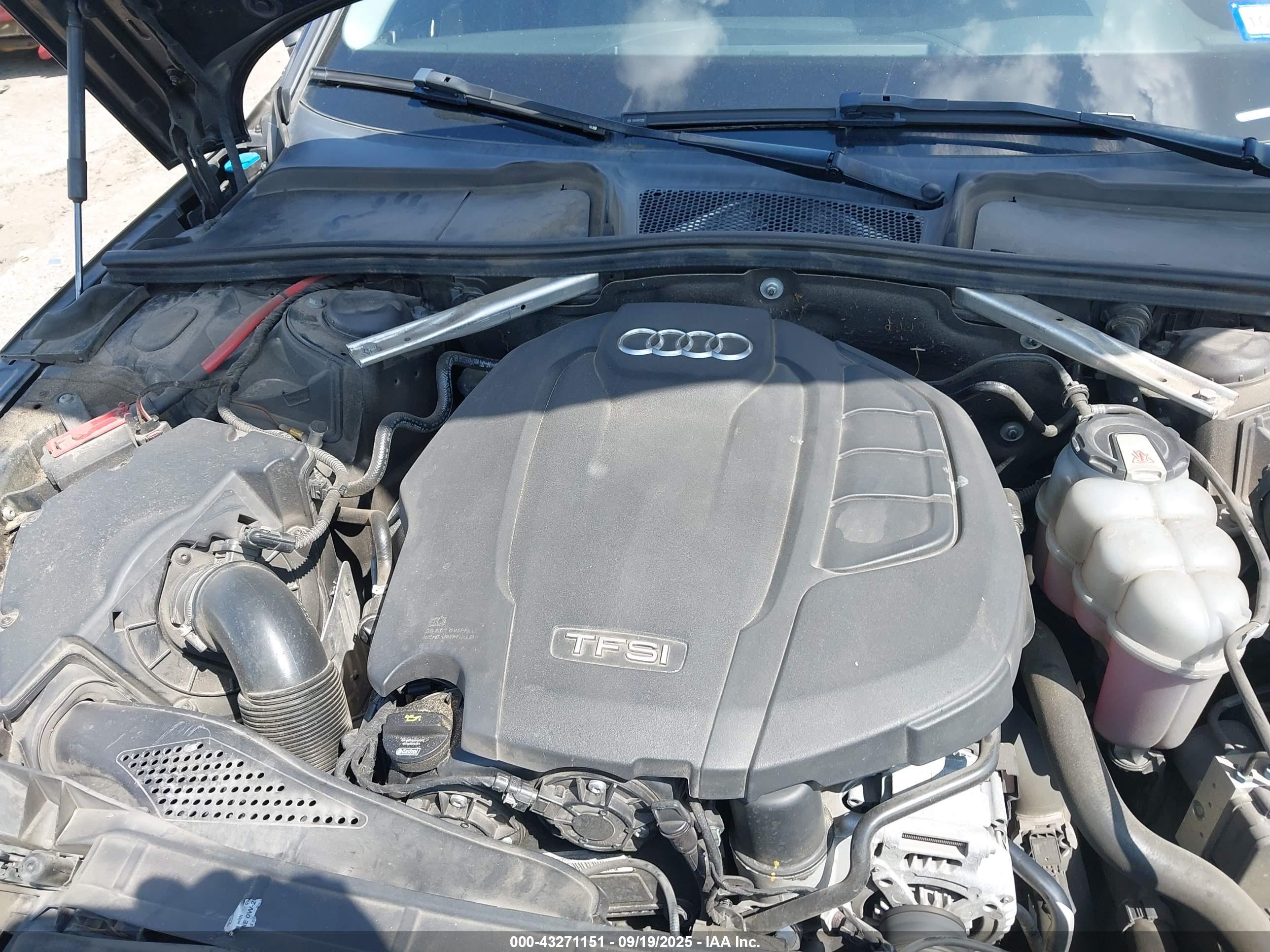 AUDI A4 image 10