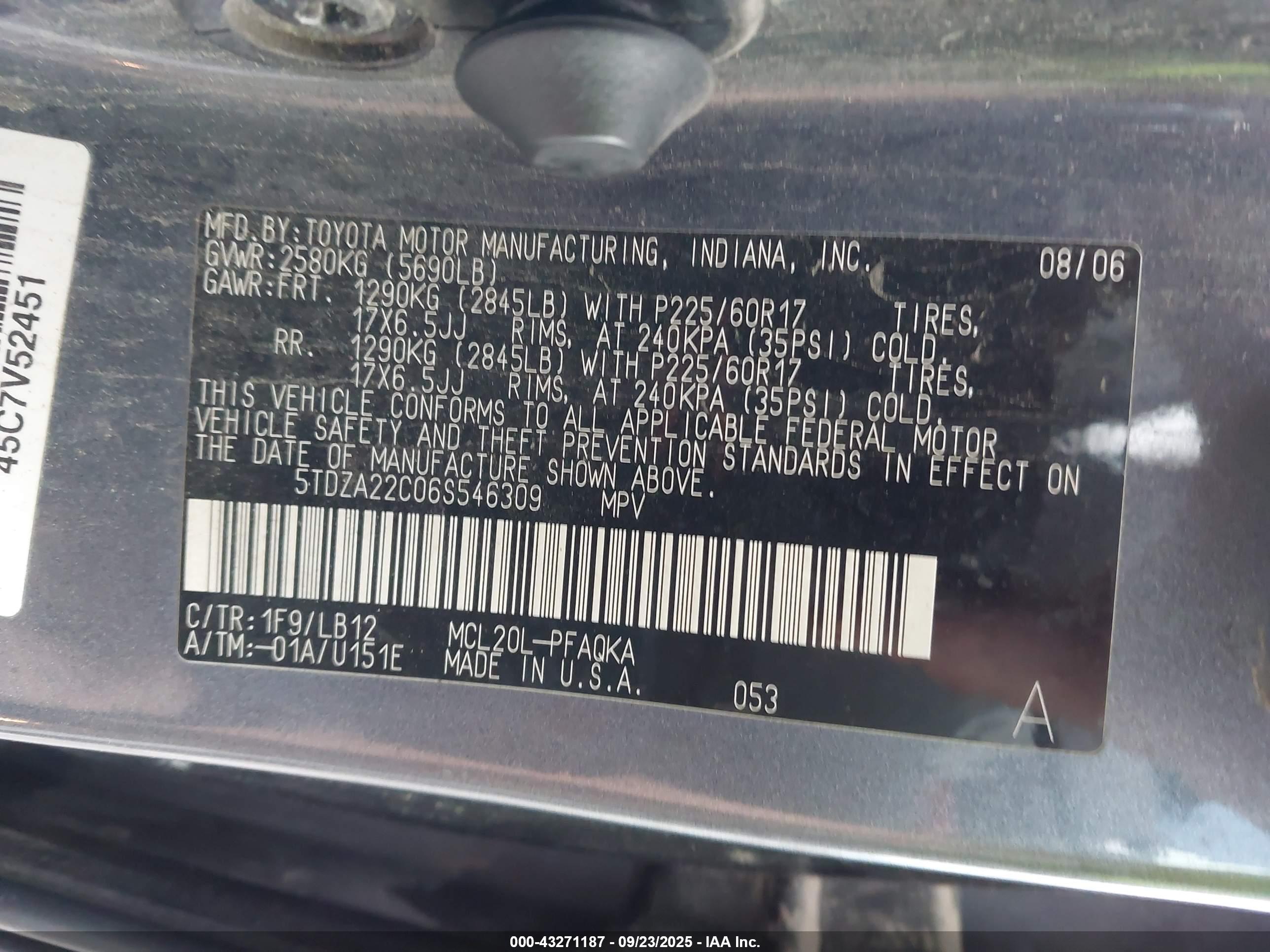 TOYOTA SIENNA image 9