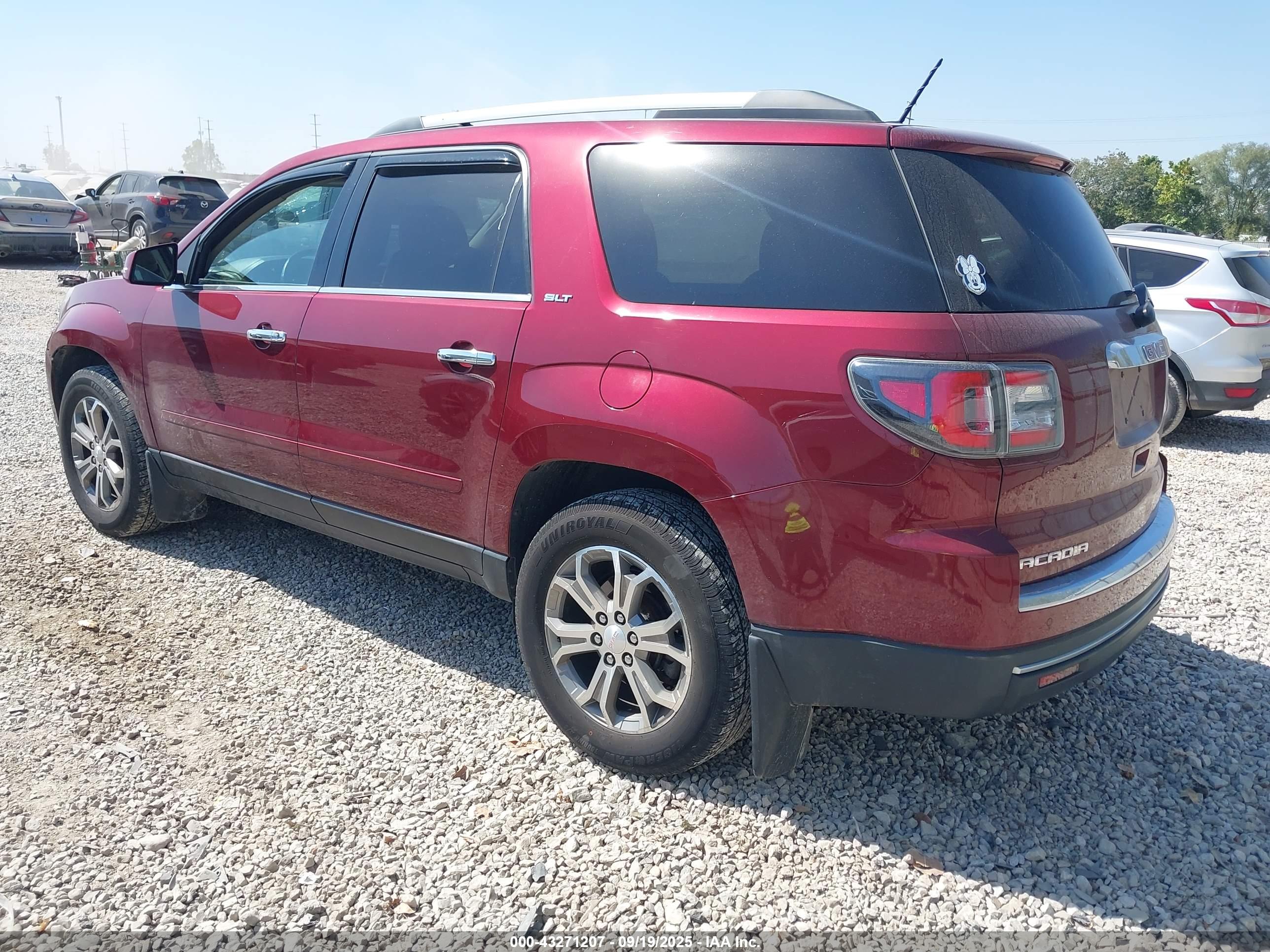 GMC ACADIA image 3