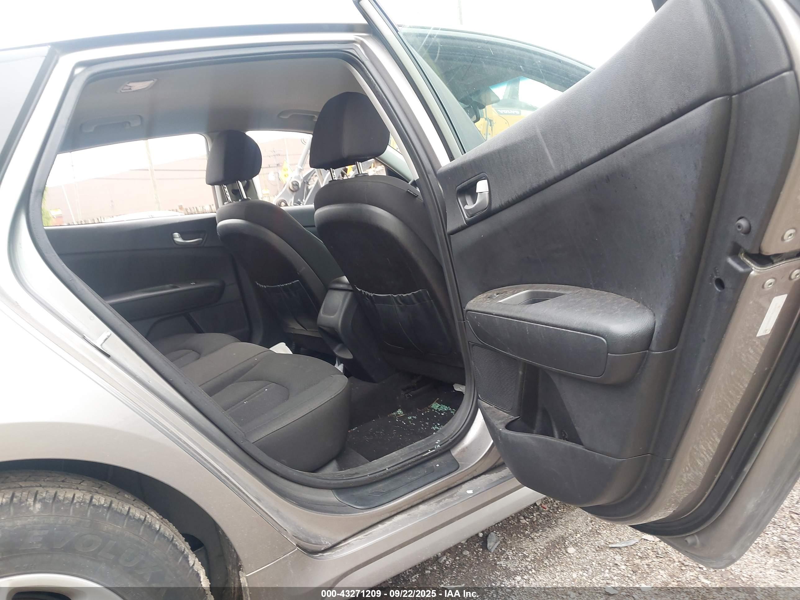KIA OPTIMA image 8