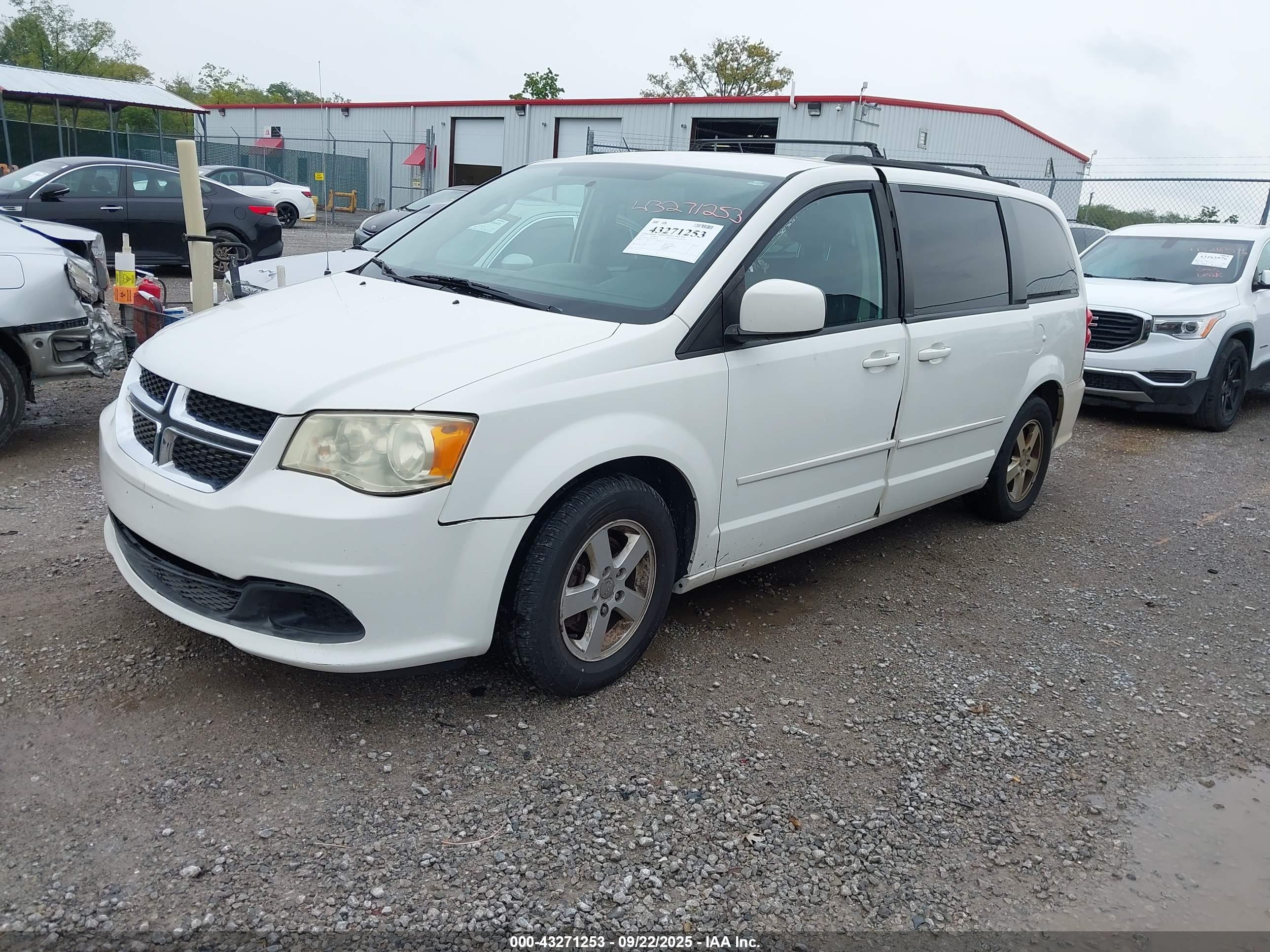 DODGE GRAND image 2