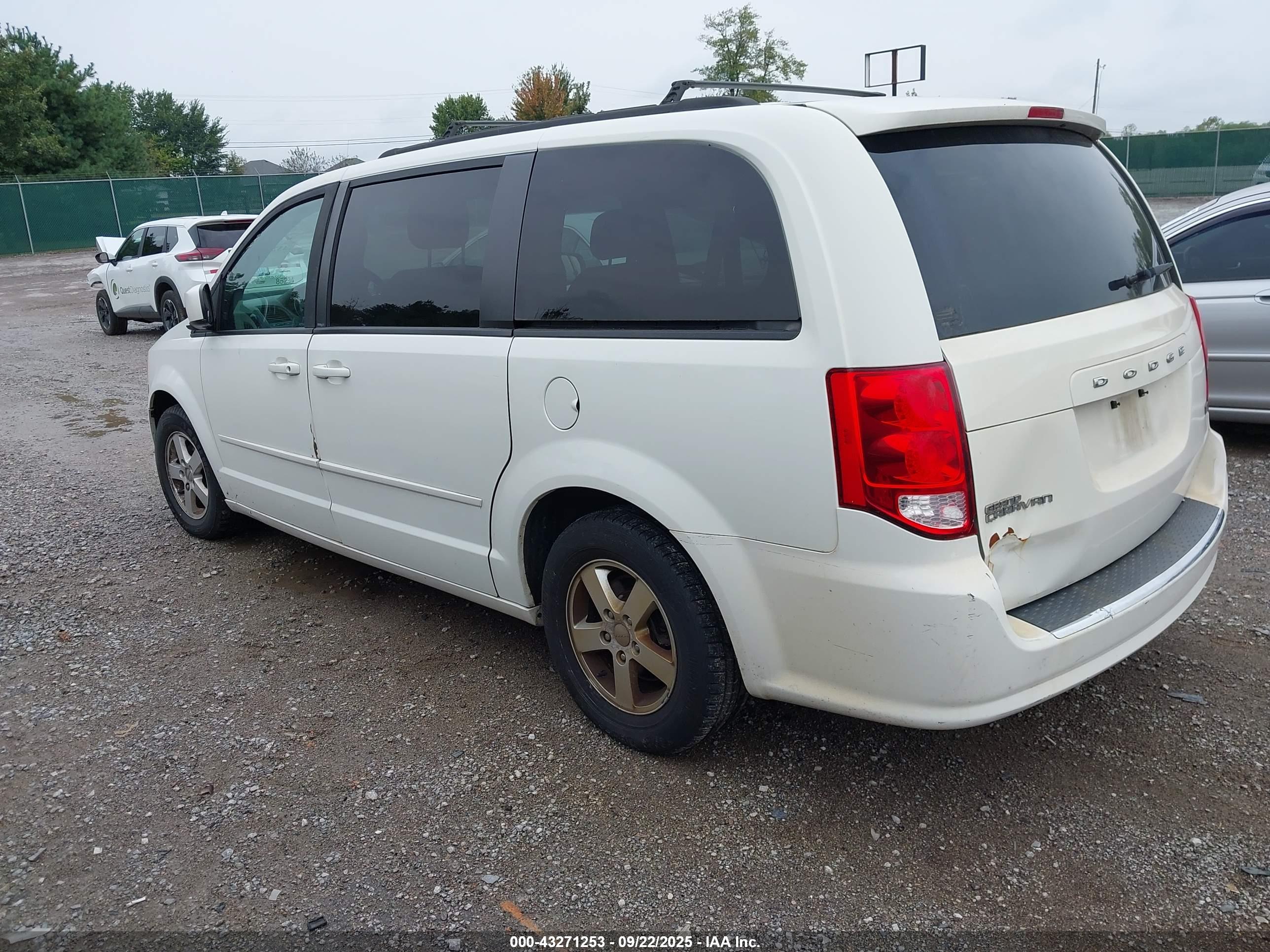 DODGE GRAND image 3