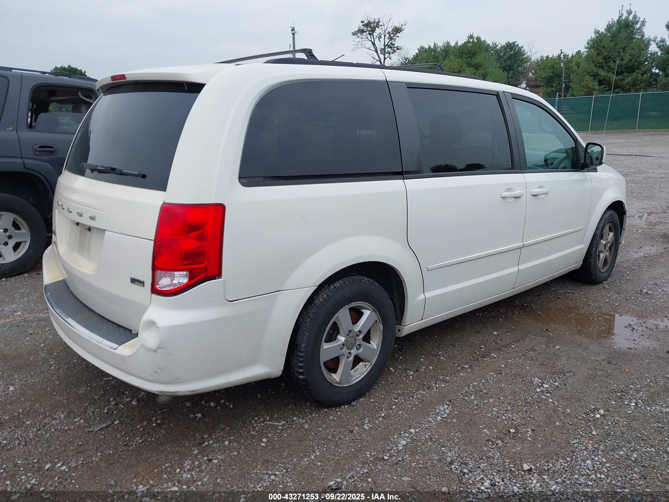 DODGE GRAND image 4