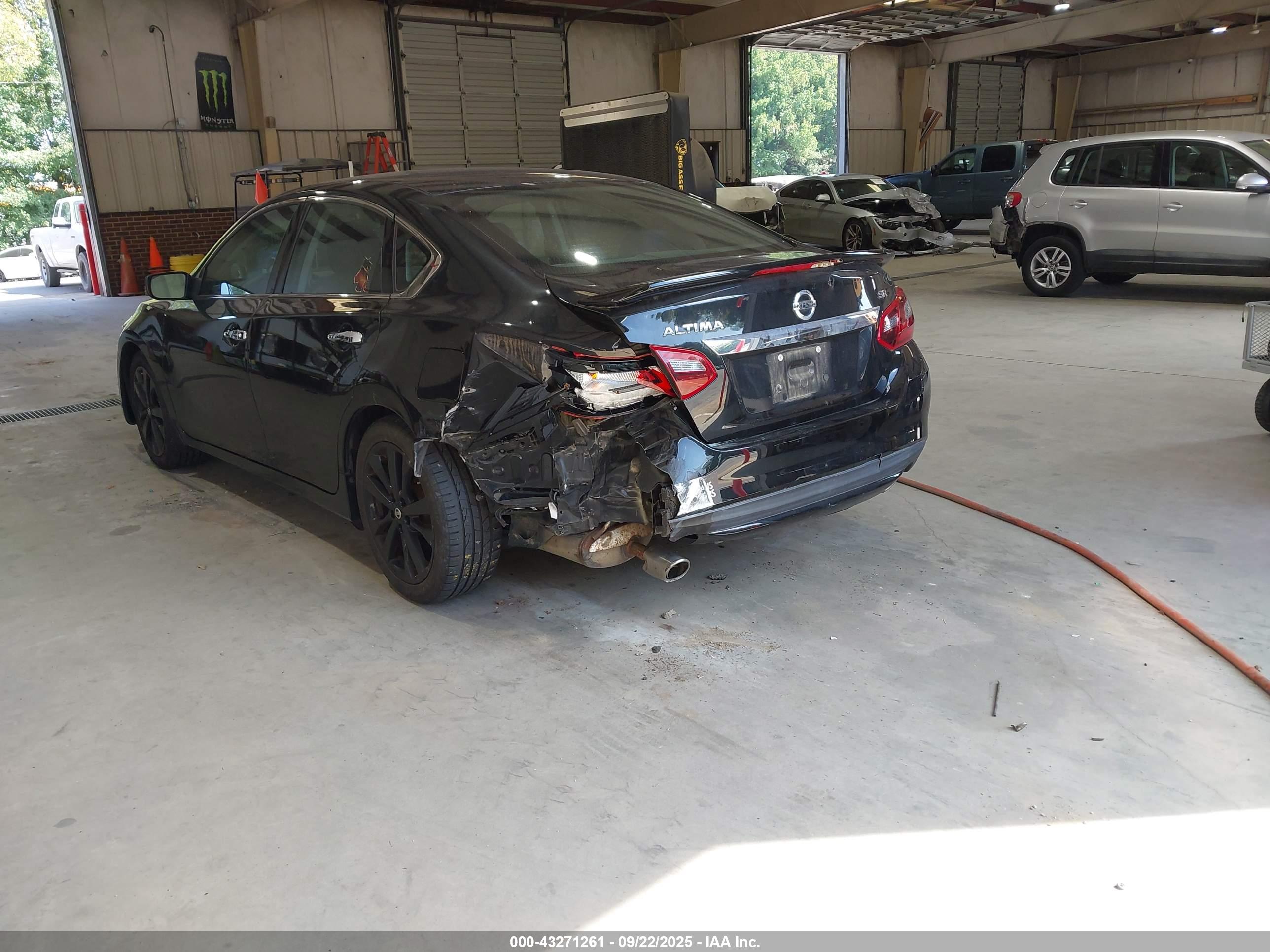 NISSAN ALTIMA image 3