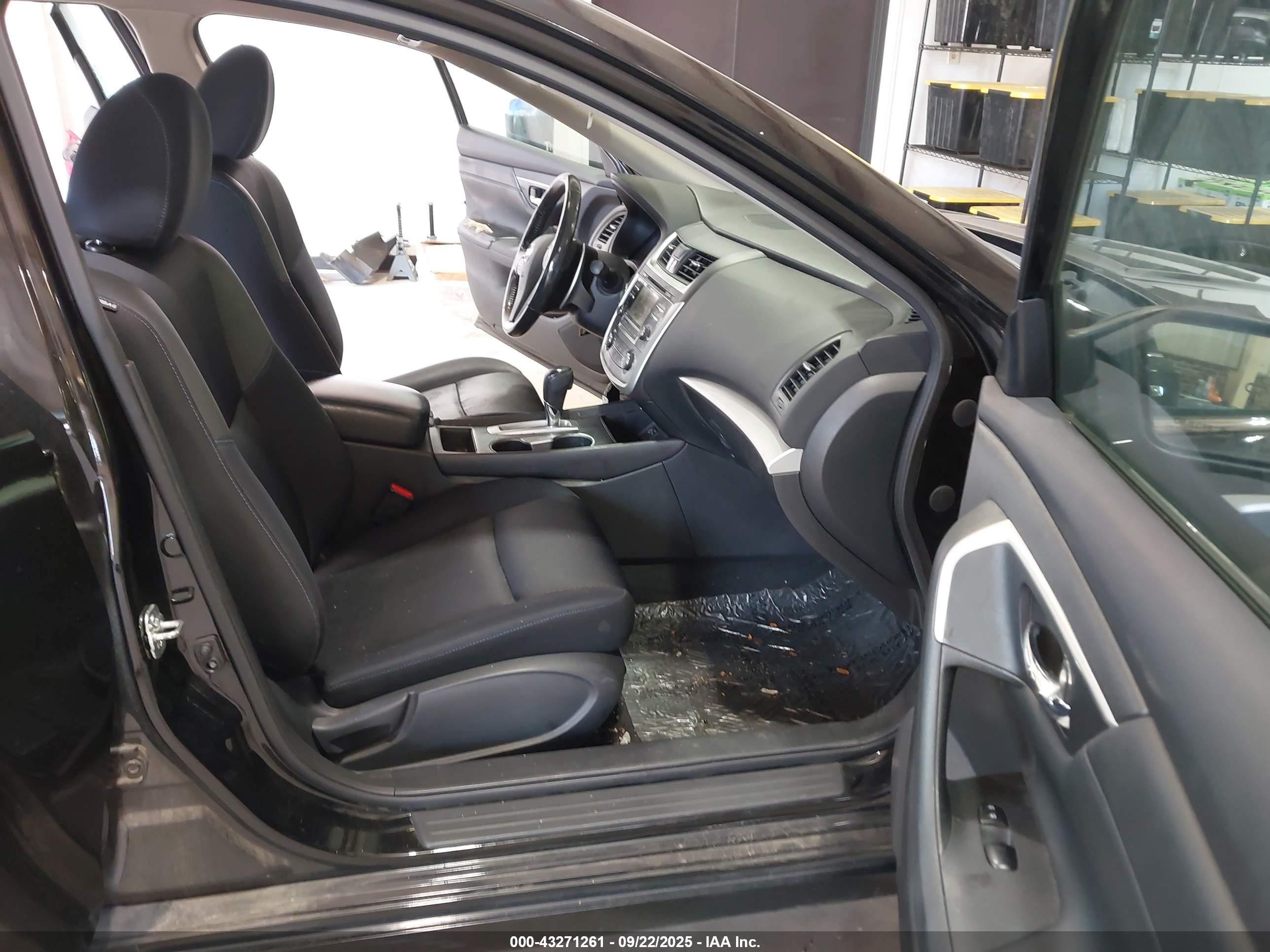 NISSAN ALTIMA image 5