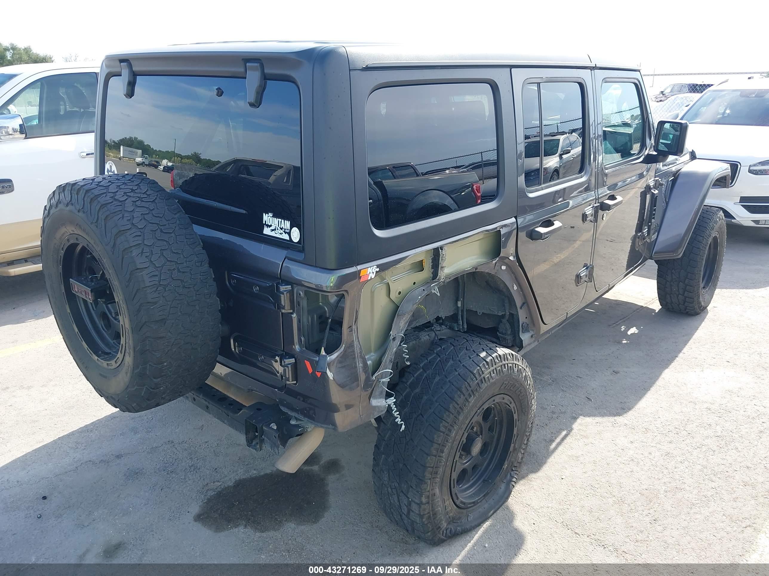 JEEP WRANGLER image 6