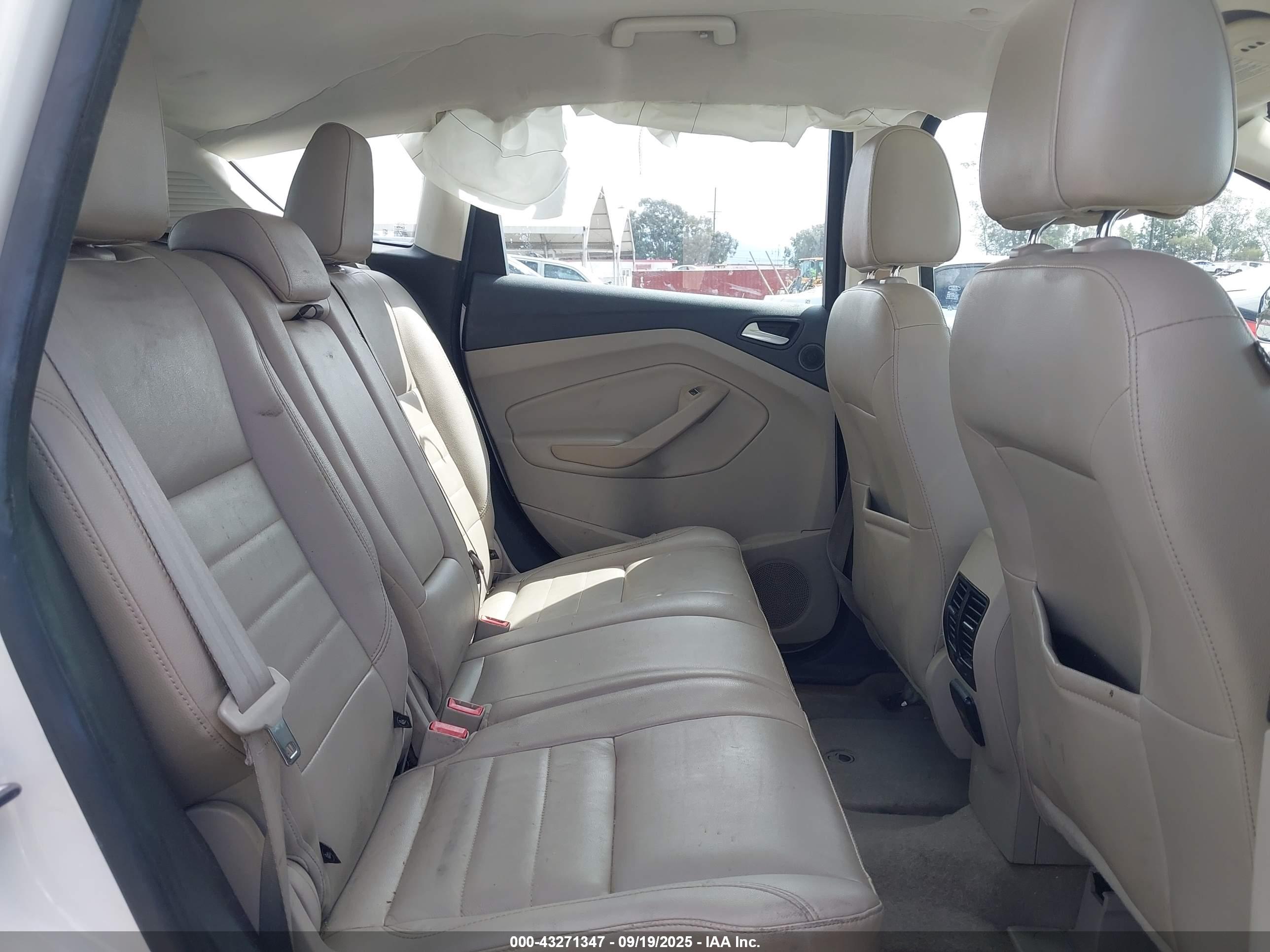 FORD C-MAX image 8