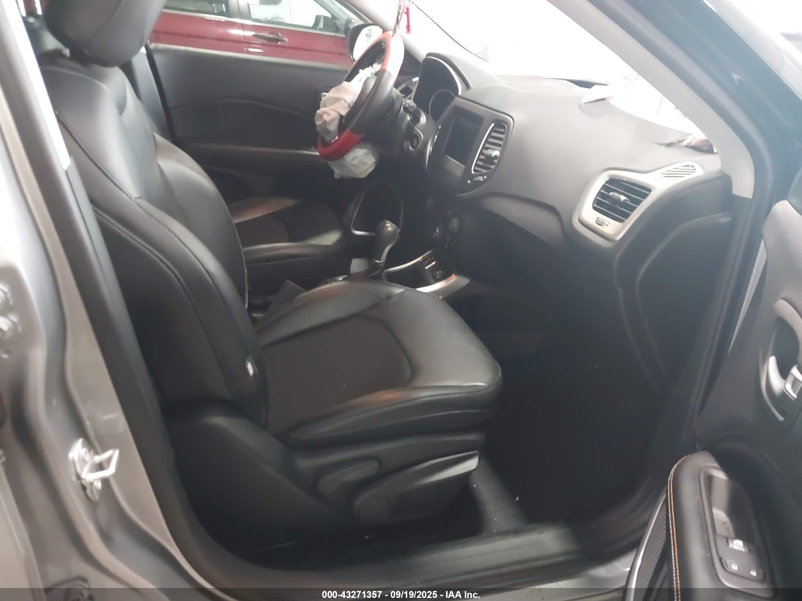 JEEP COMPASS image 5