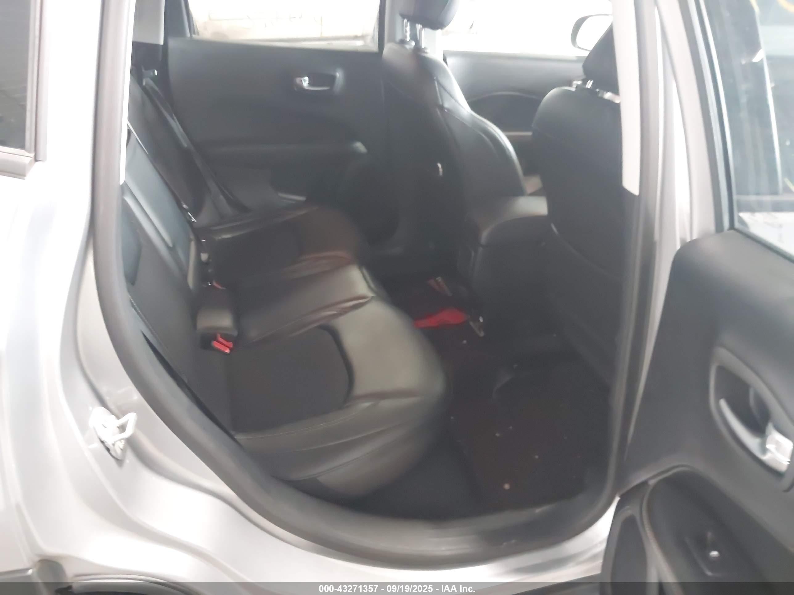 JEEP COMPASS image 8