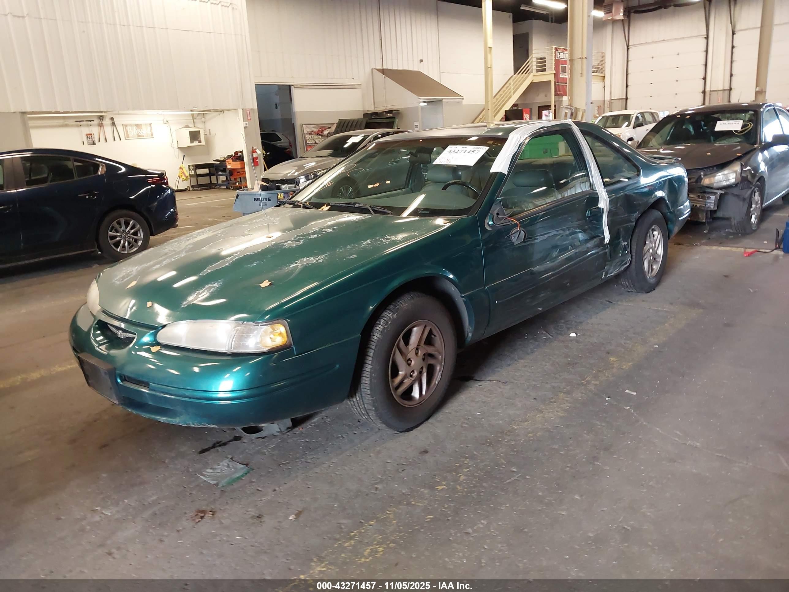 FORD THUNDERBIRD image 2