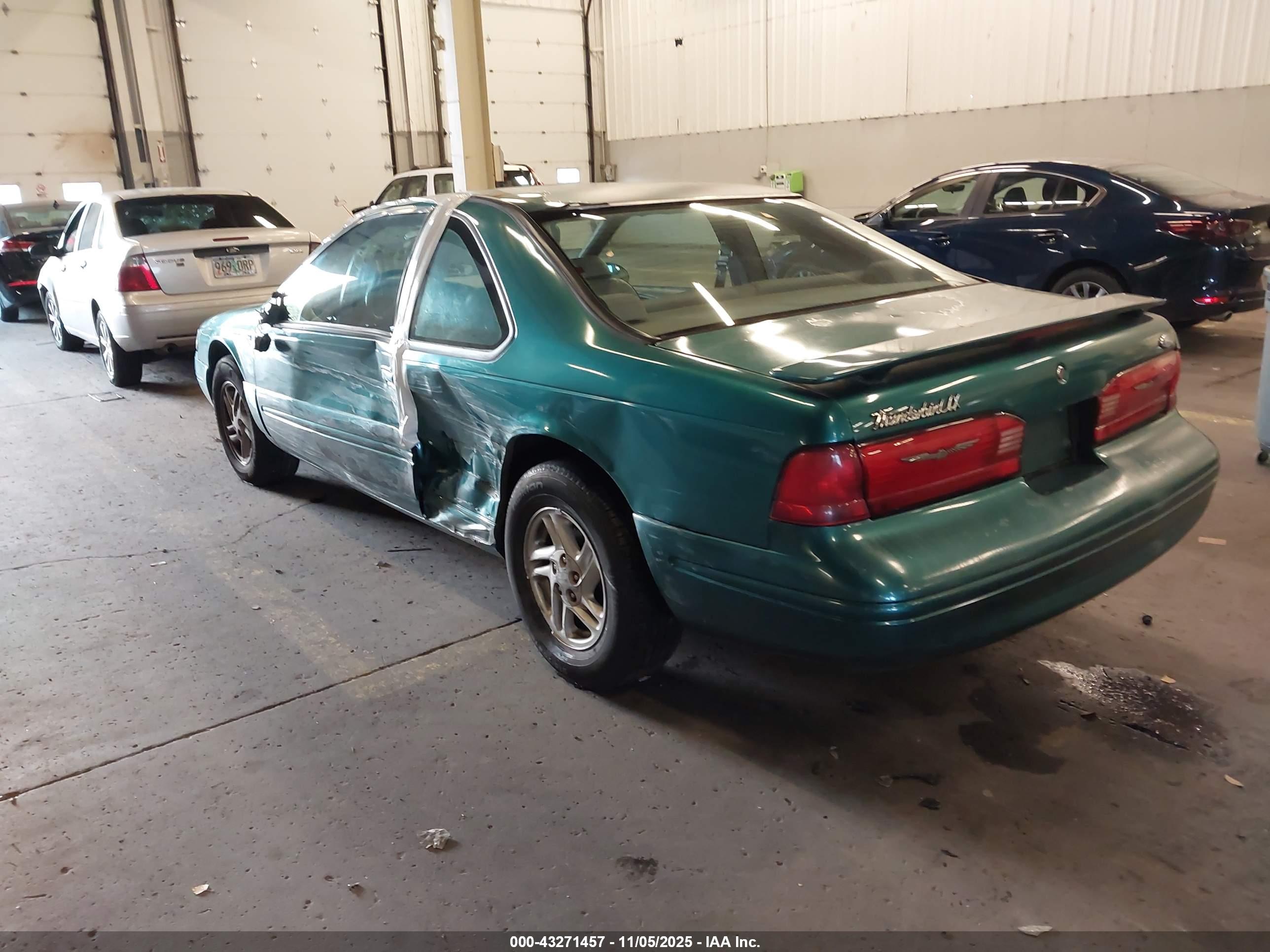 FORD THUNDERBIRD image 3