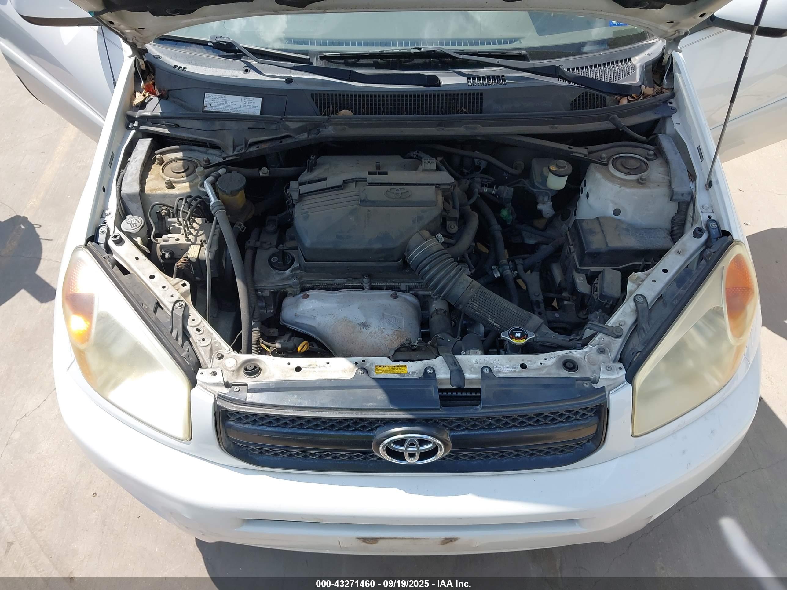 TOYOTA RAV4 image 10