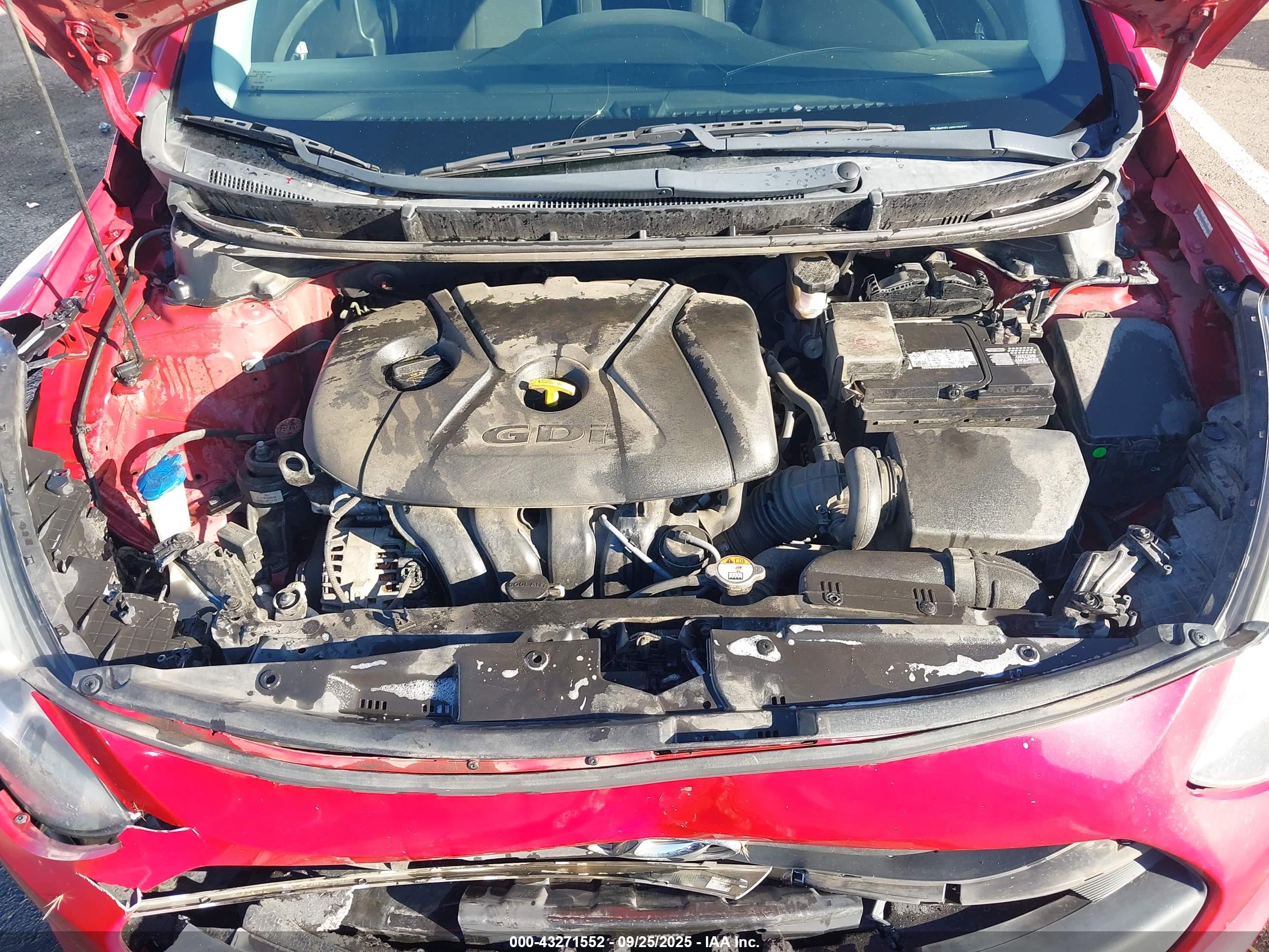 HYUNDAI ELANTRA image 10