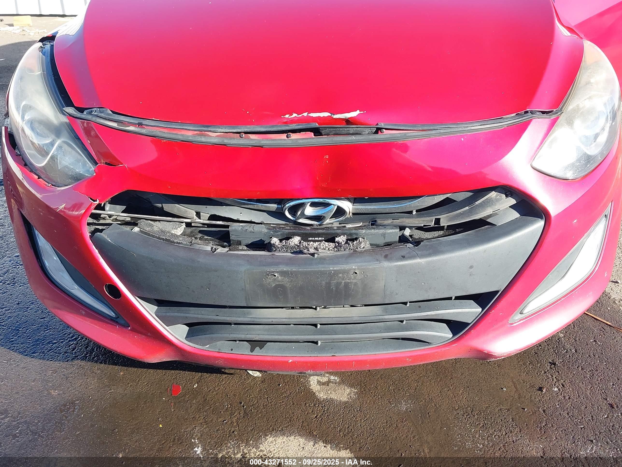 HYUNDAI ELANTRA image 6