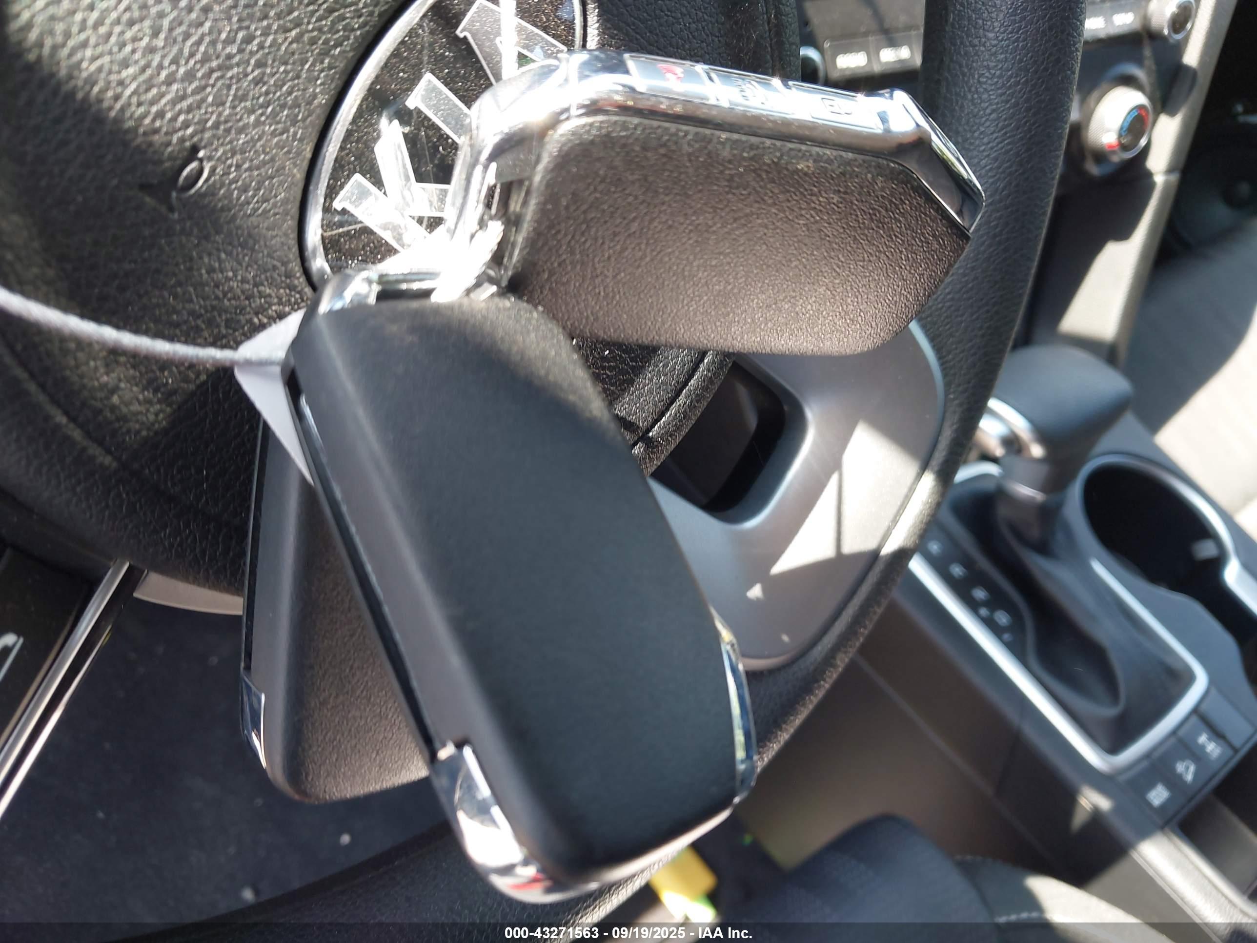 KIA SPORTAGE image 11