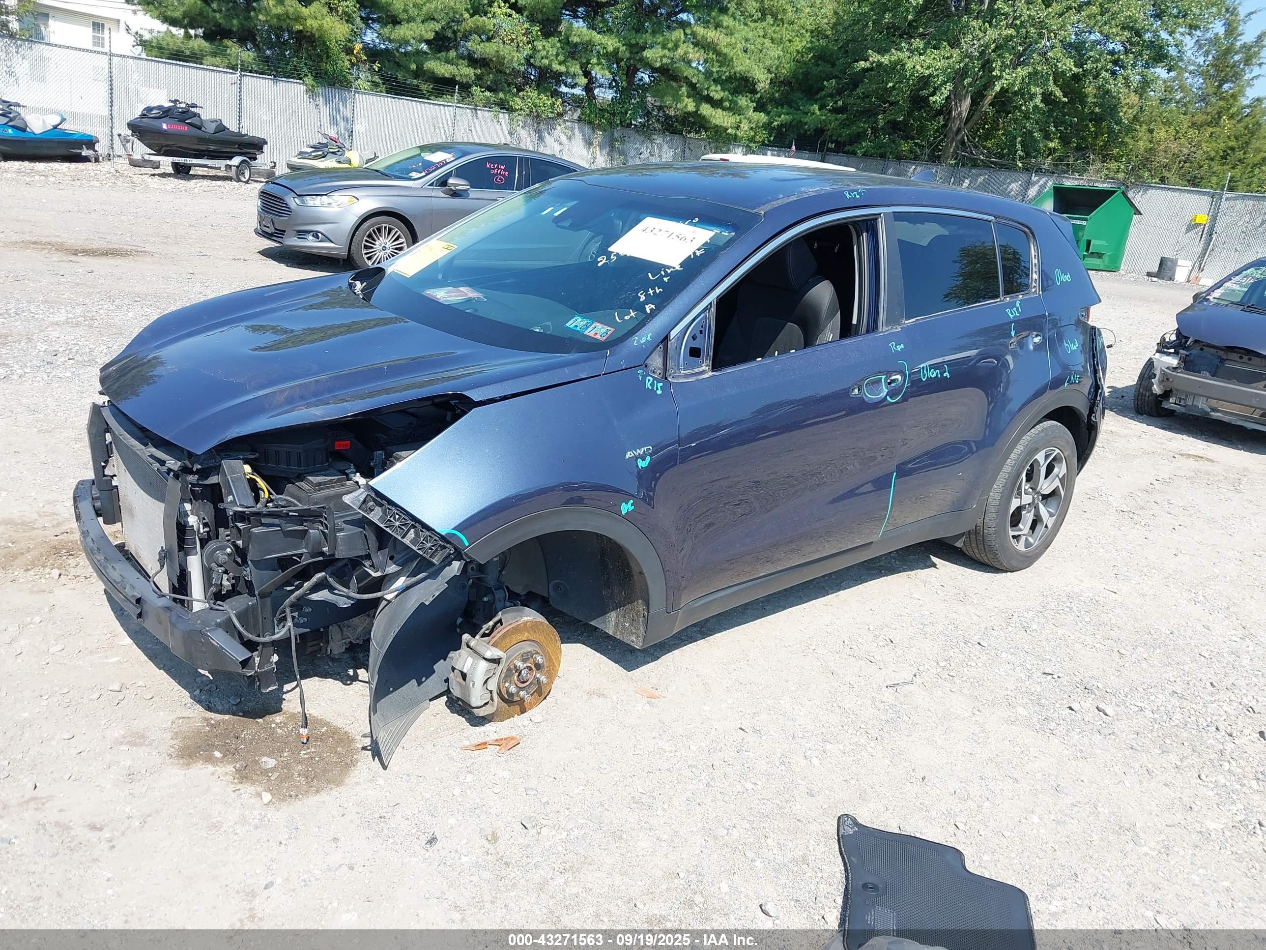 KIA SPORTAGE image 2