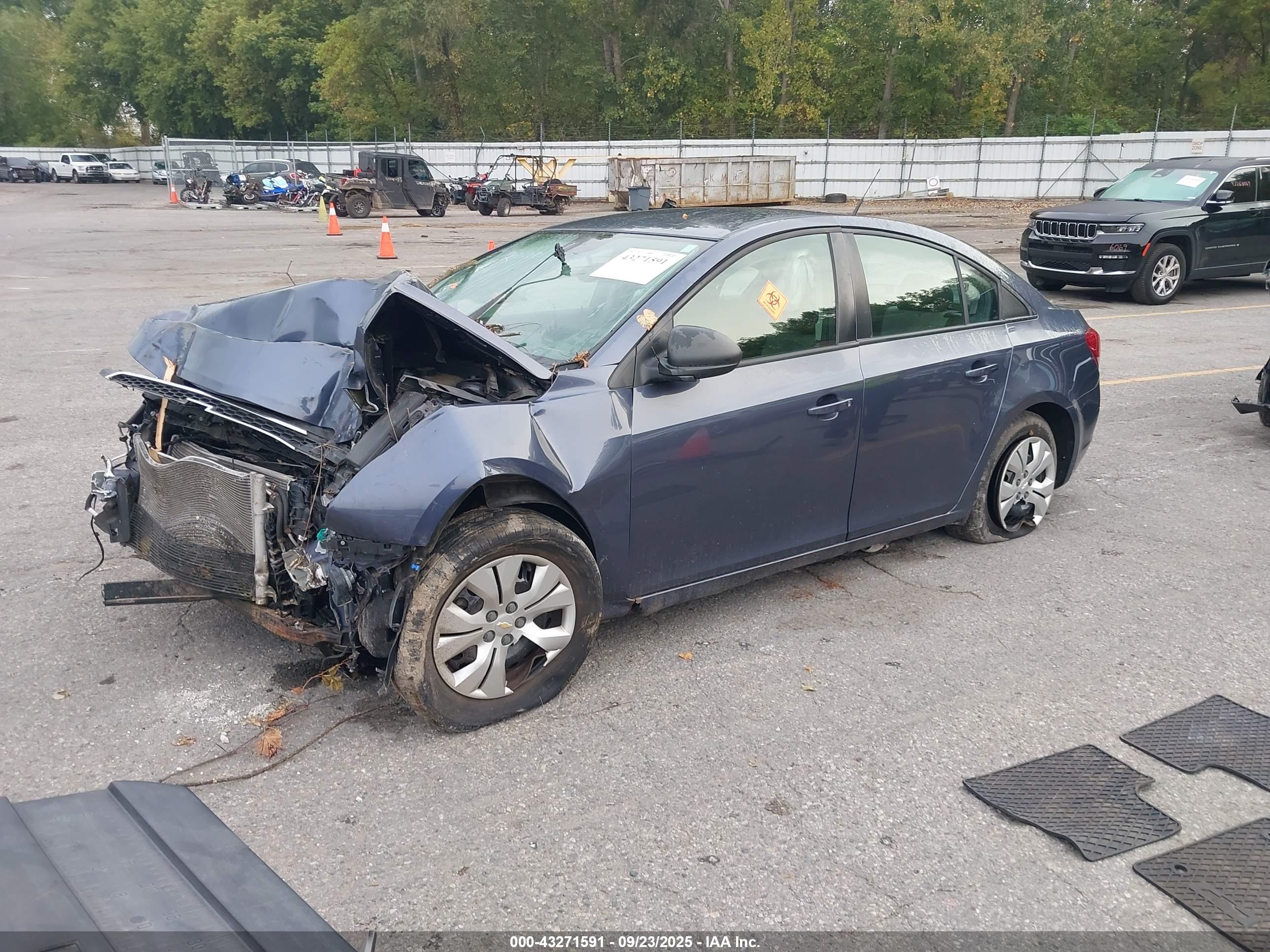 CHEVROLET CRUZE image 2
