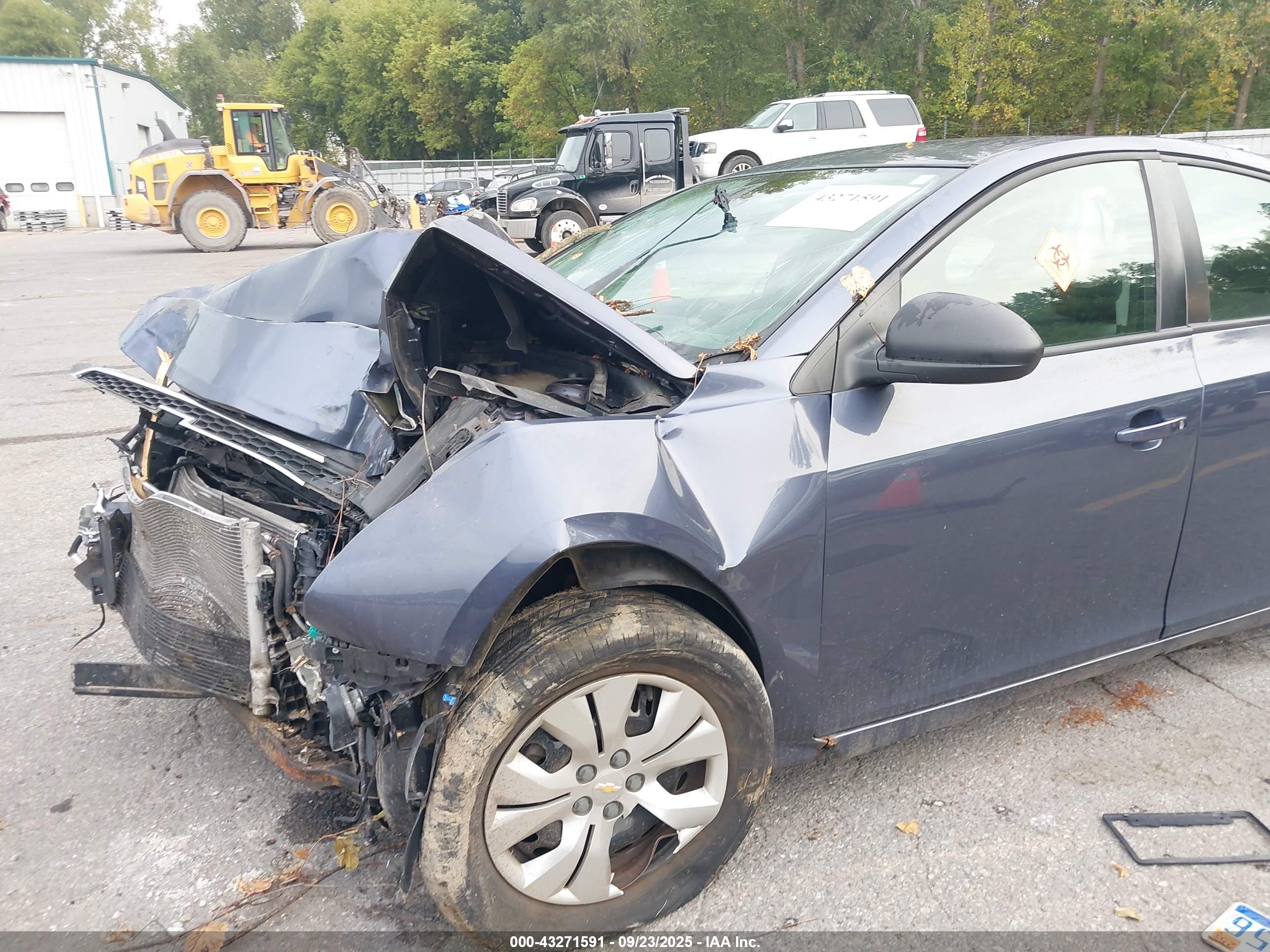 CHEVROLET CRUZE image 6