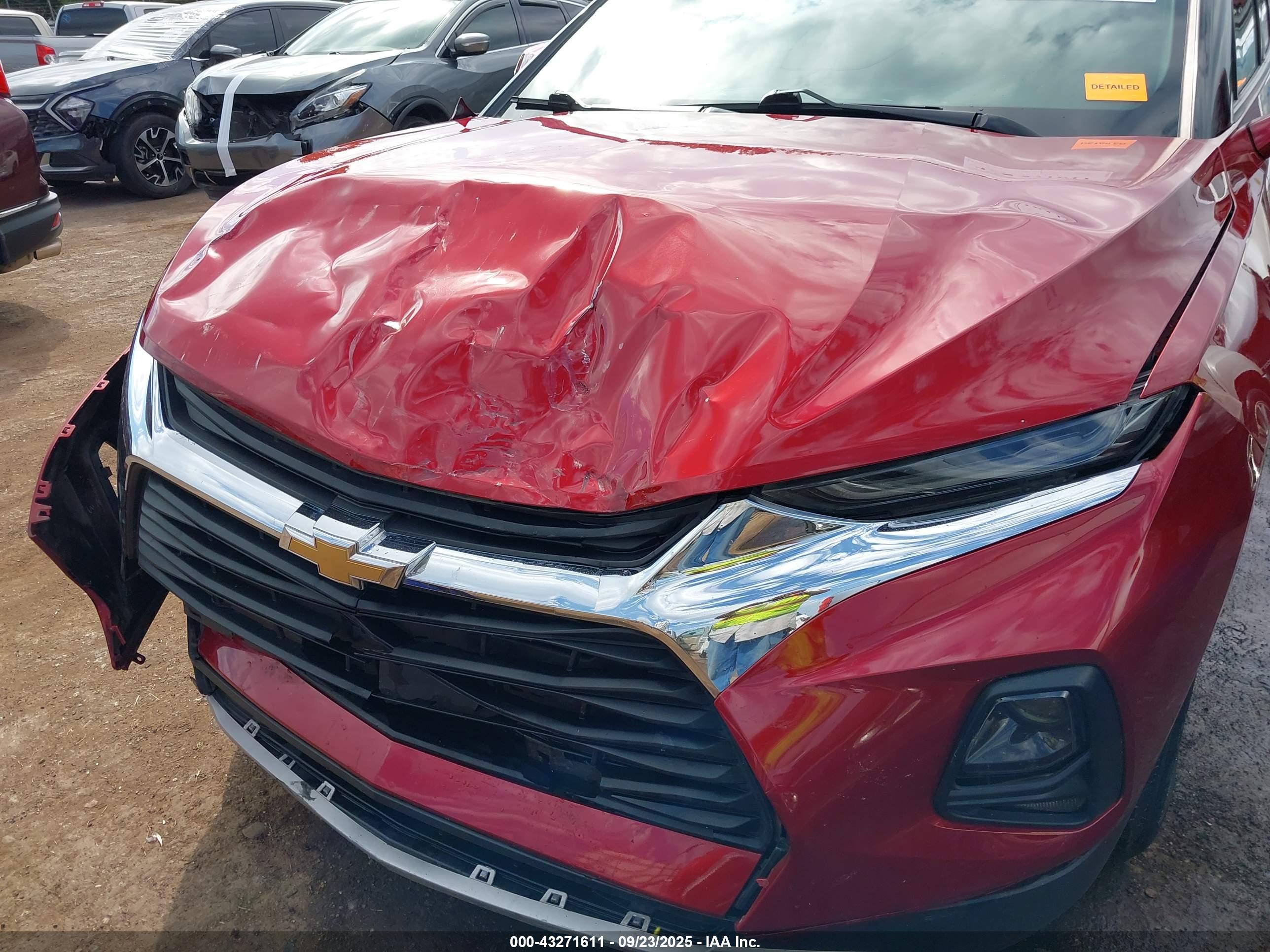 CHEVROLET BLAZER image 6
