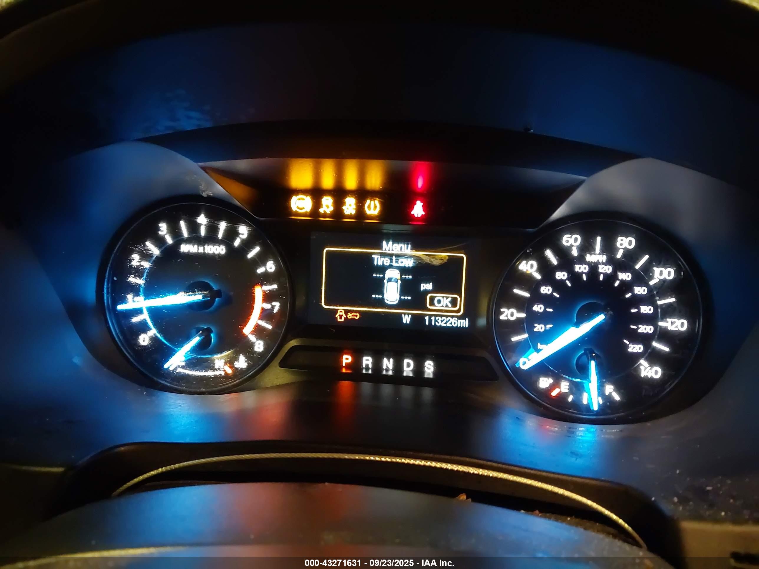 FORD EXPLORER image 7
