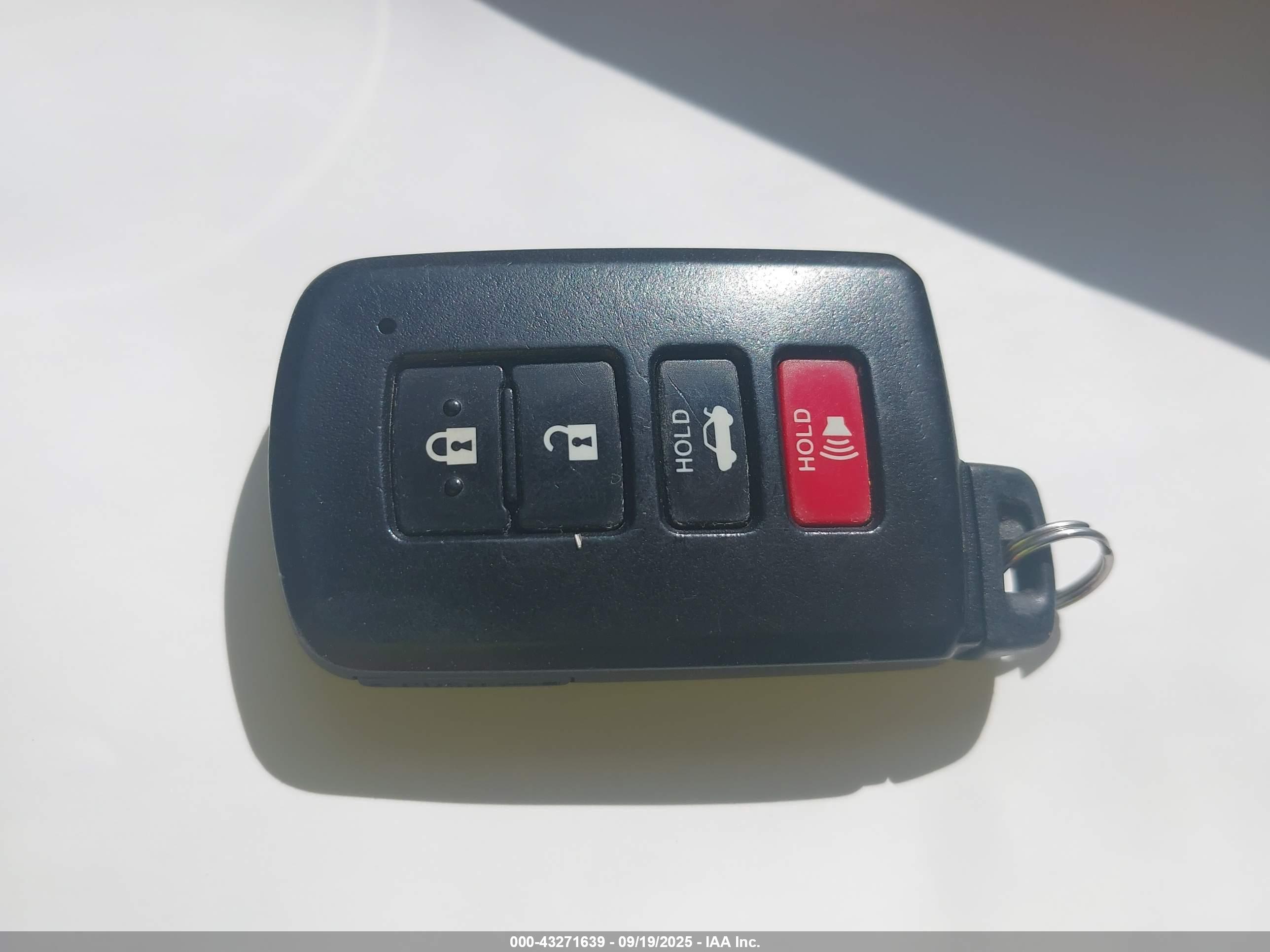 TOYOTA CAMRY image 11
