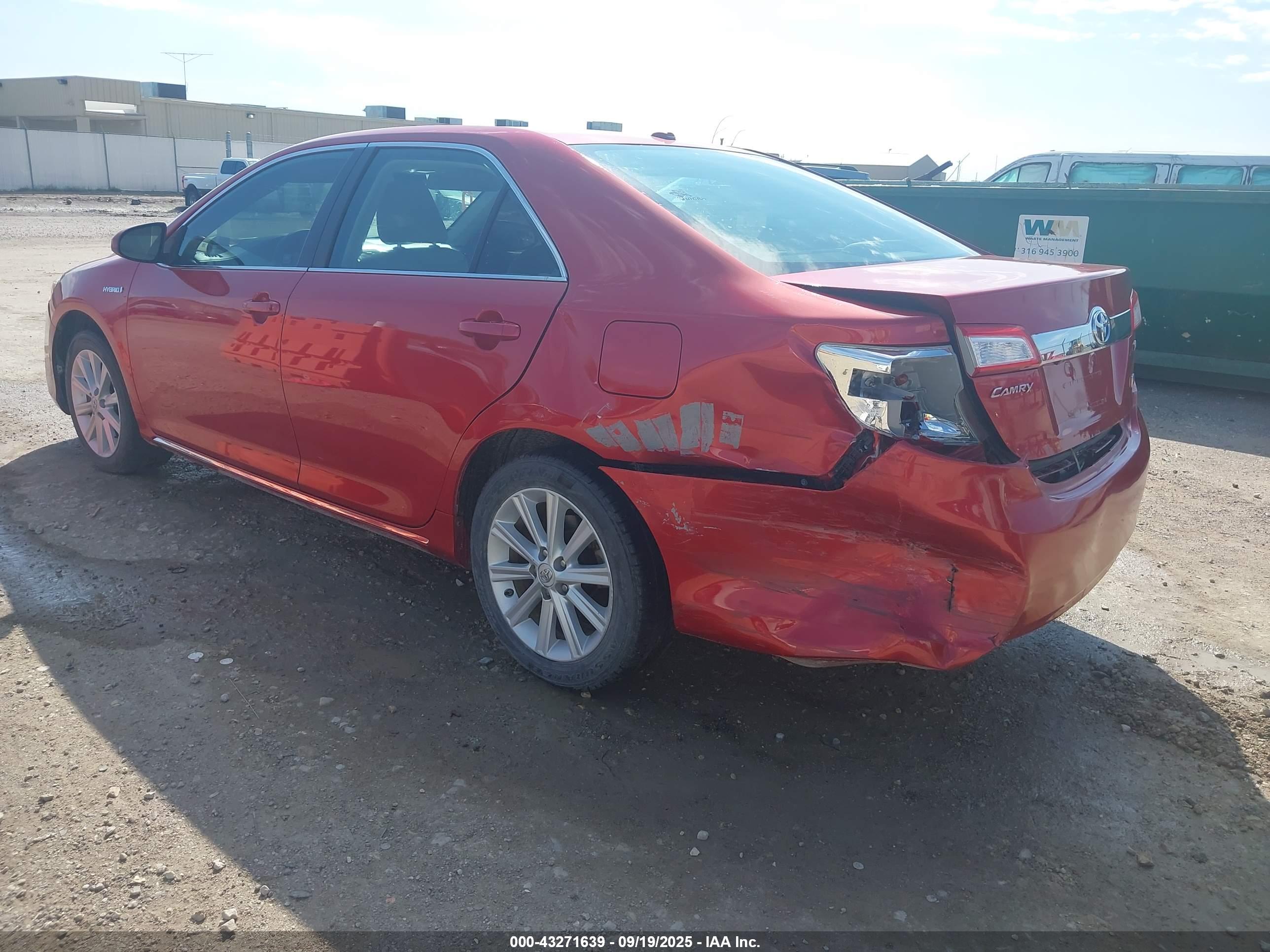 TOYOTA CAMRY image 3