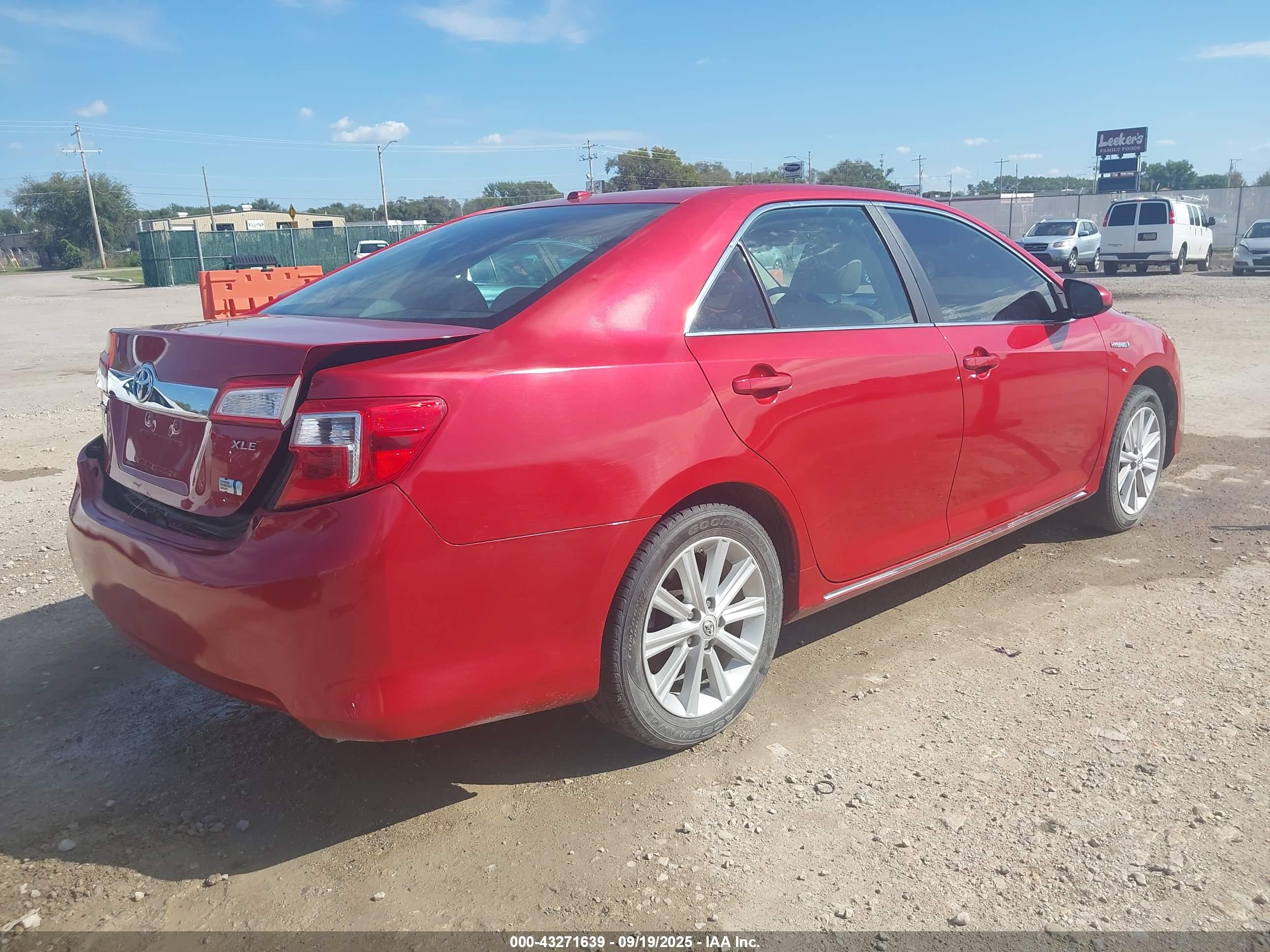 TOYOTA CAMRY image 4