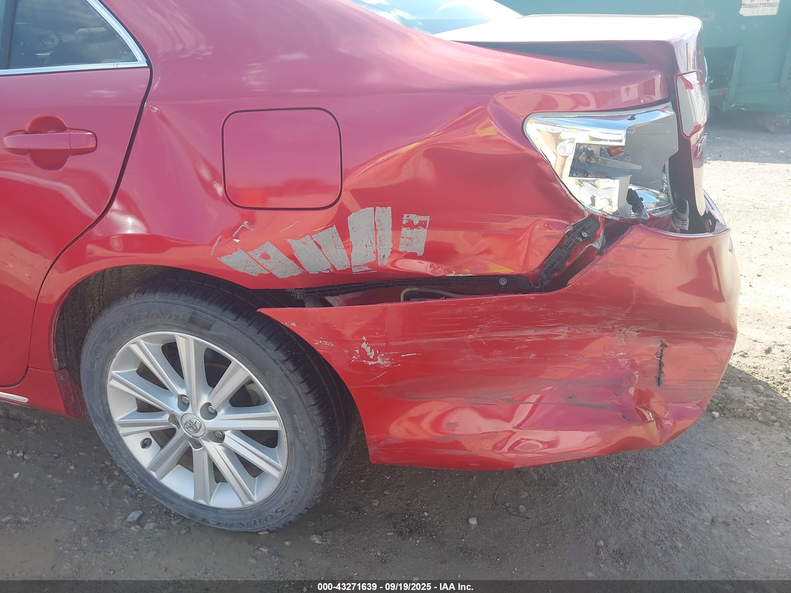 TOYOTA CAMRY image 6