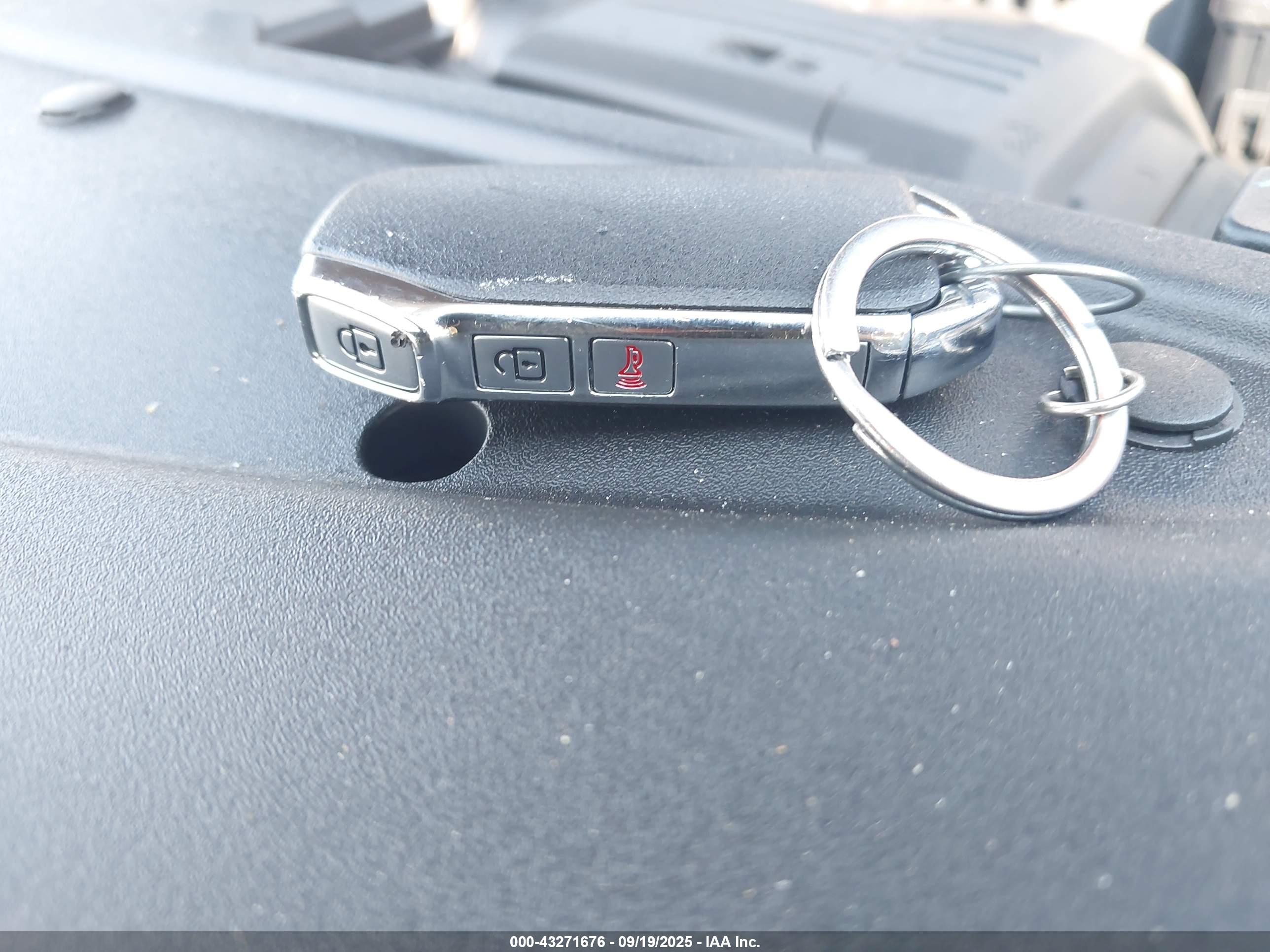 KIA SPORTAGE image 11