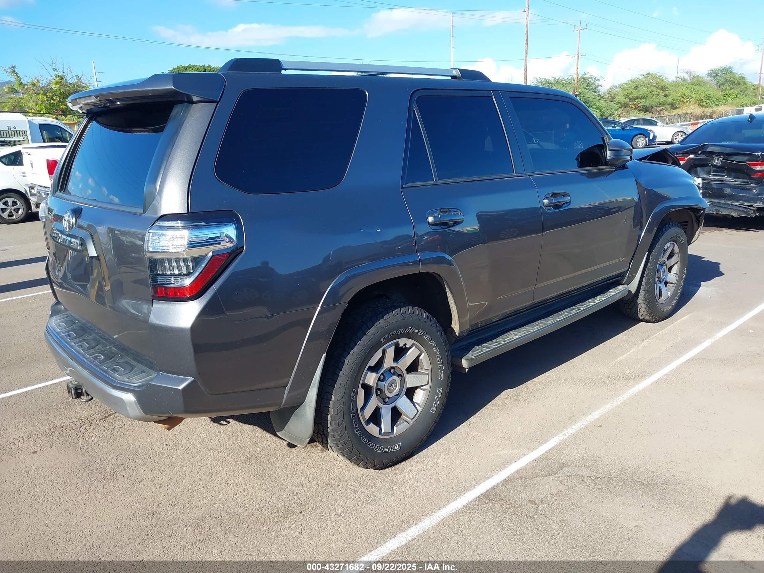 TOYOTA 4RUNNER image 4