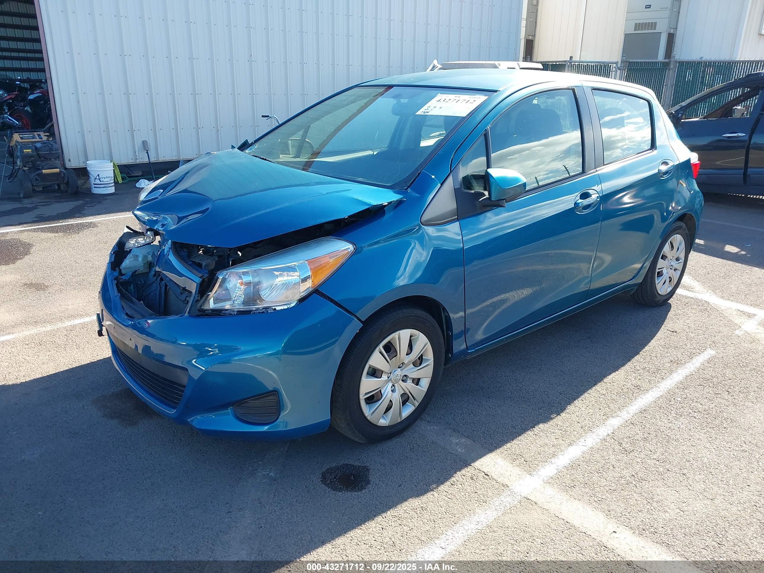 TOYOTA YARIS image 2
