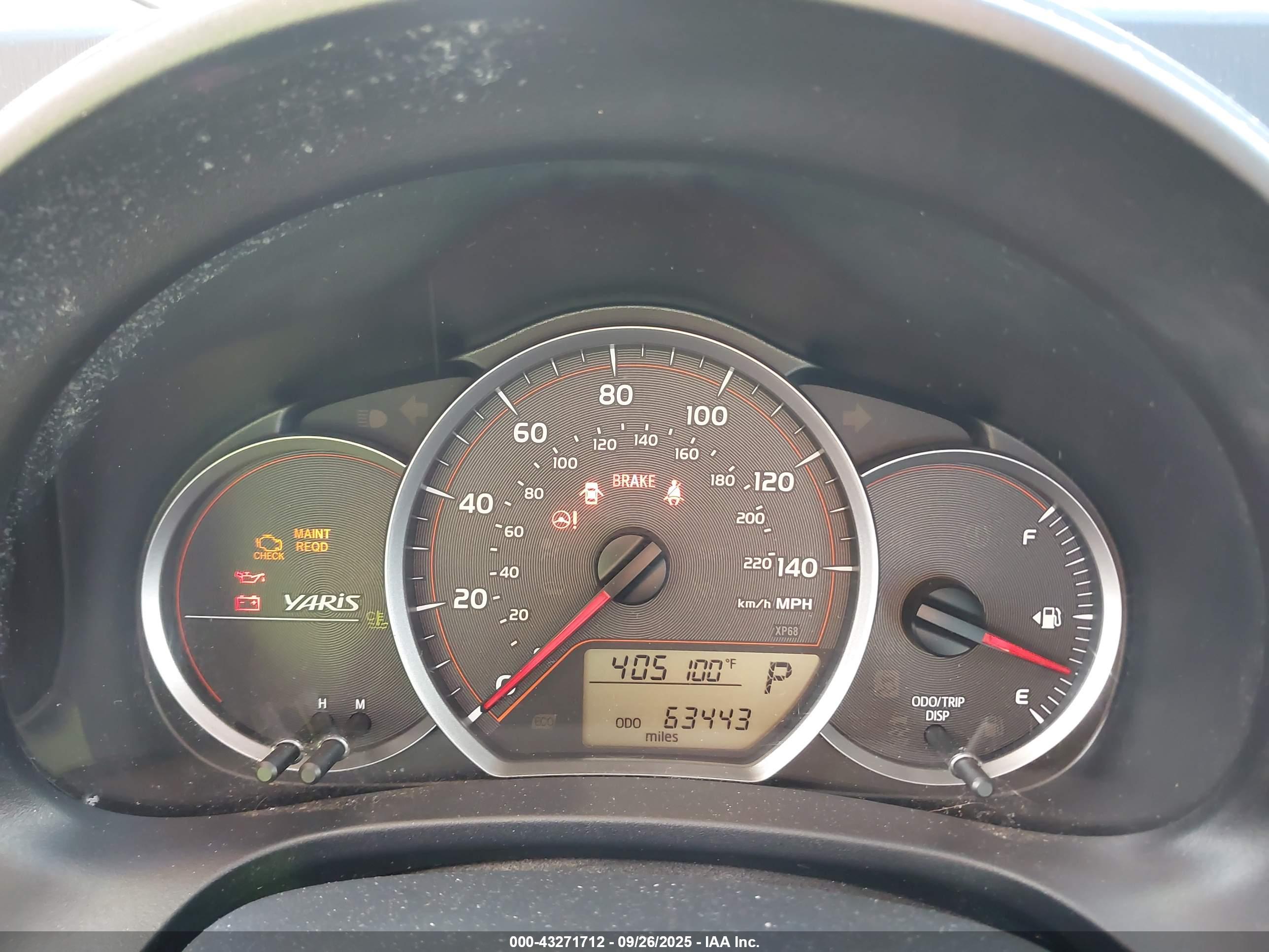 TOYOTA YARIS image 7