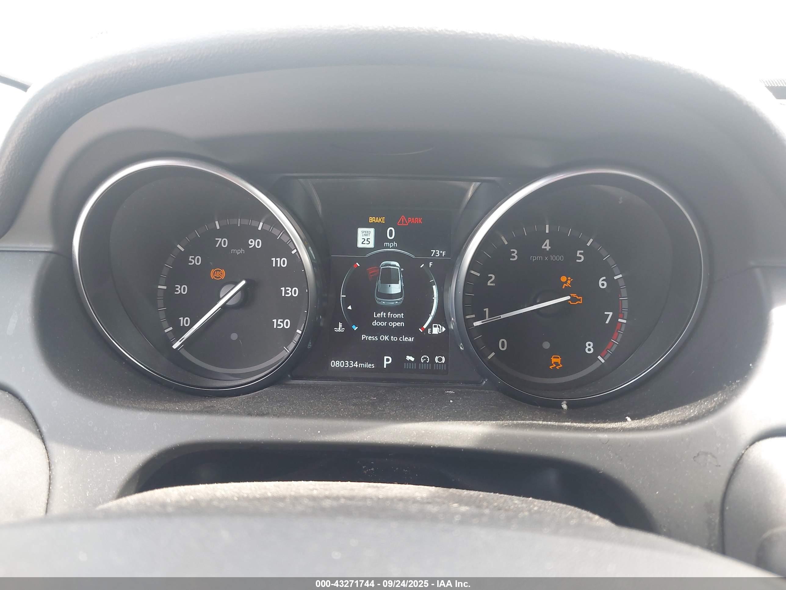 LAND ROVER image 7