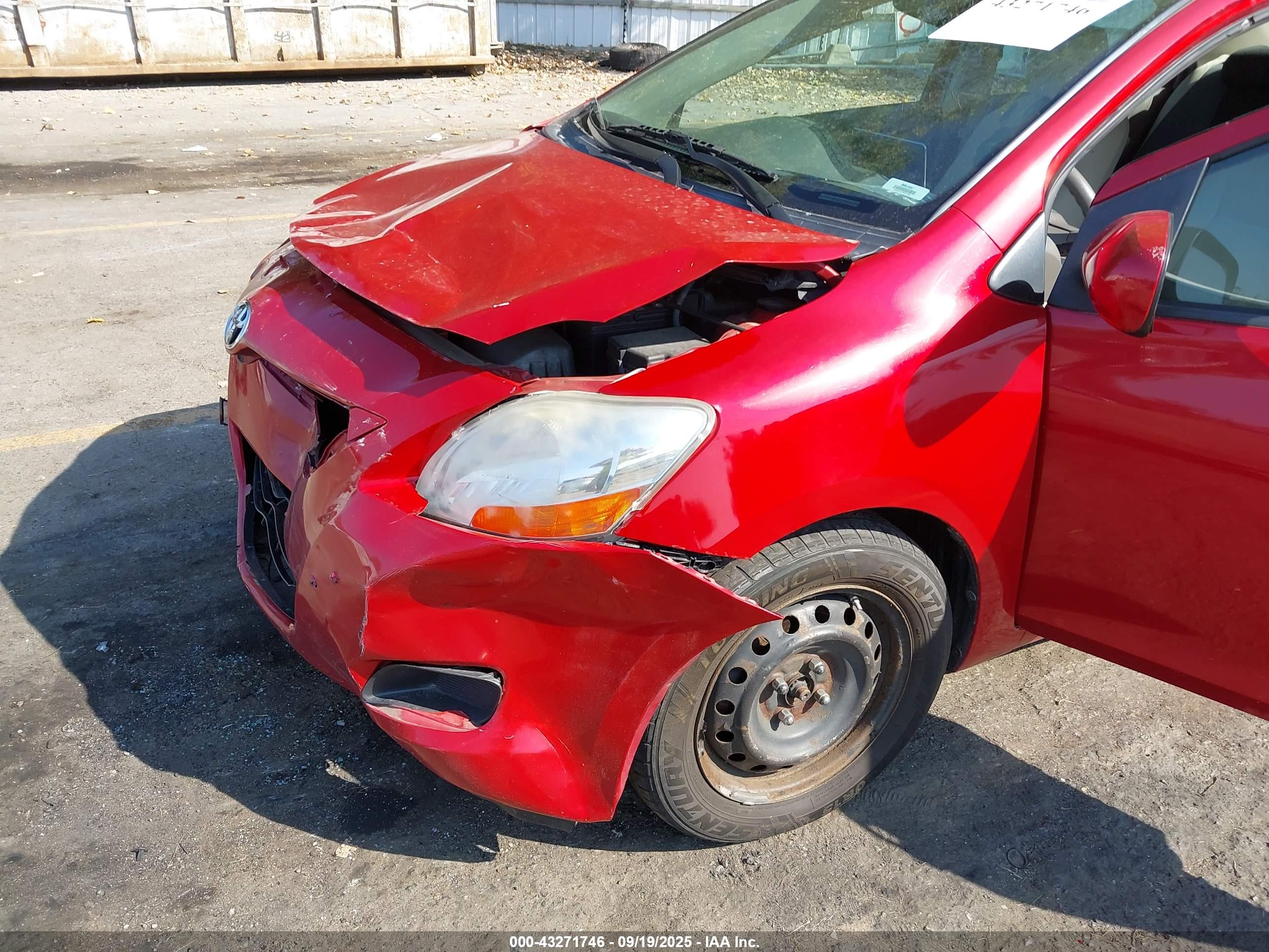 TOYOTA YARIS image 6
