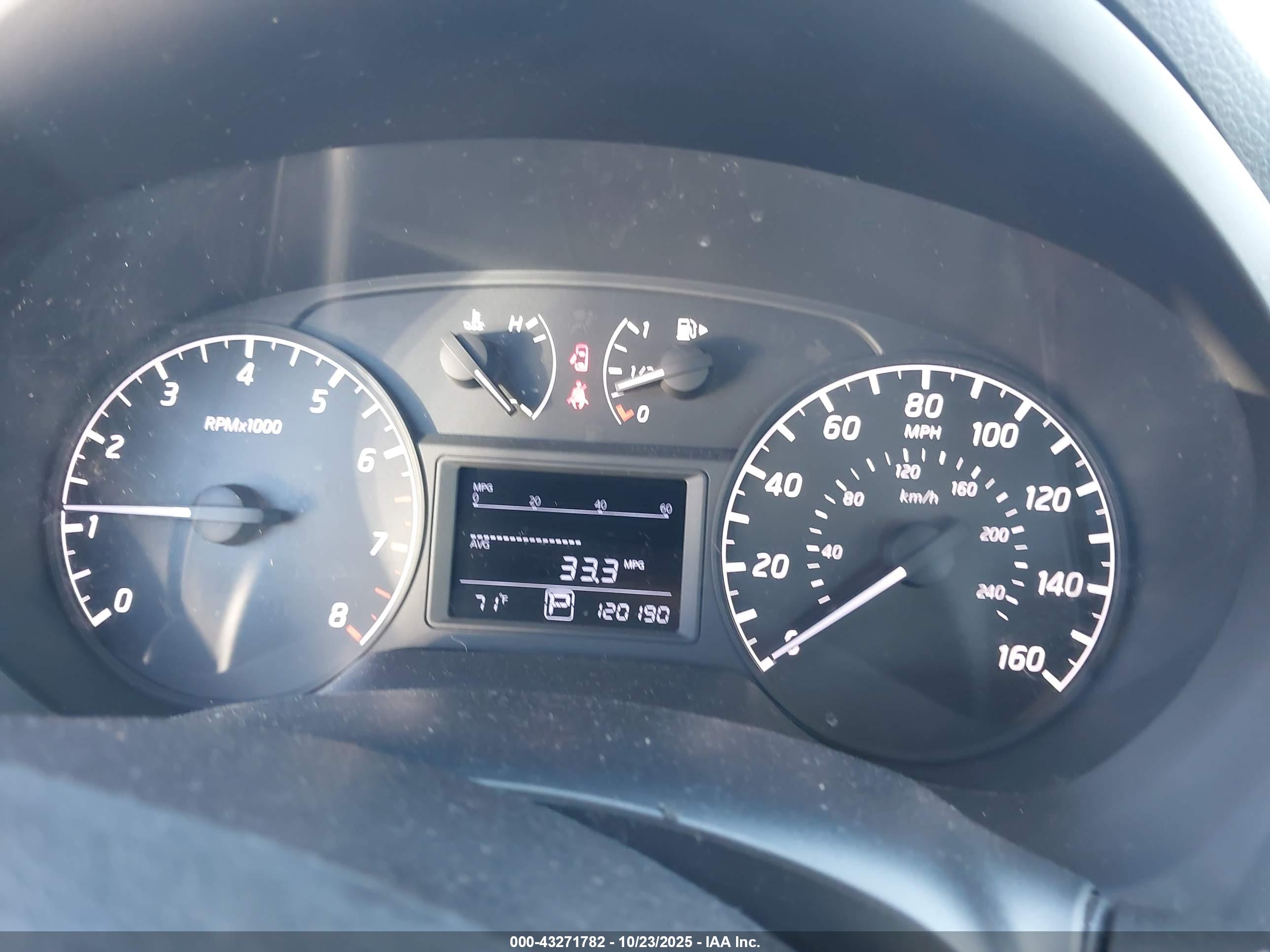 NISSAN SENTRA image 7