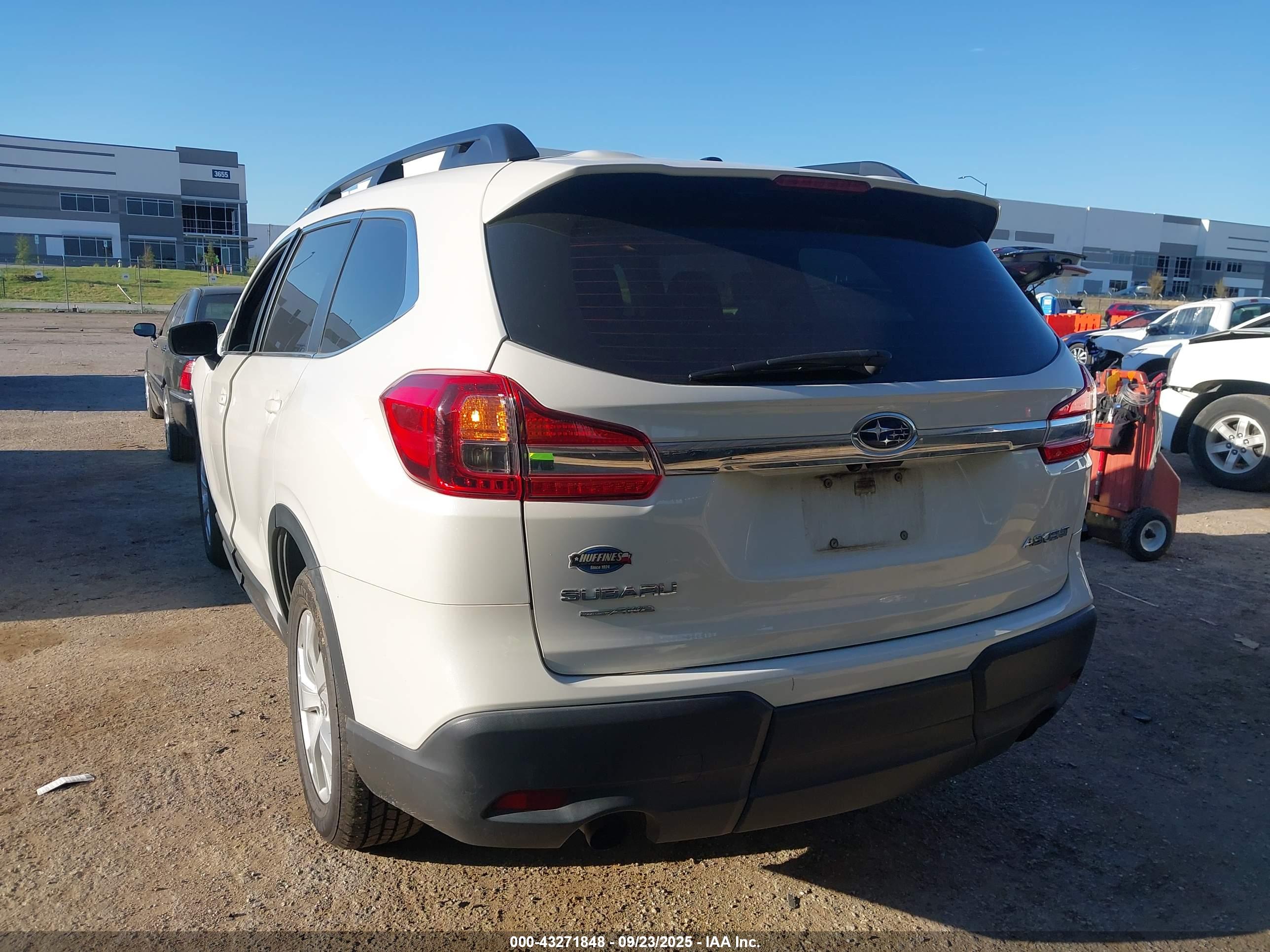 SUBARU ASCENT image 3