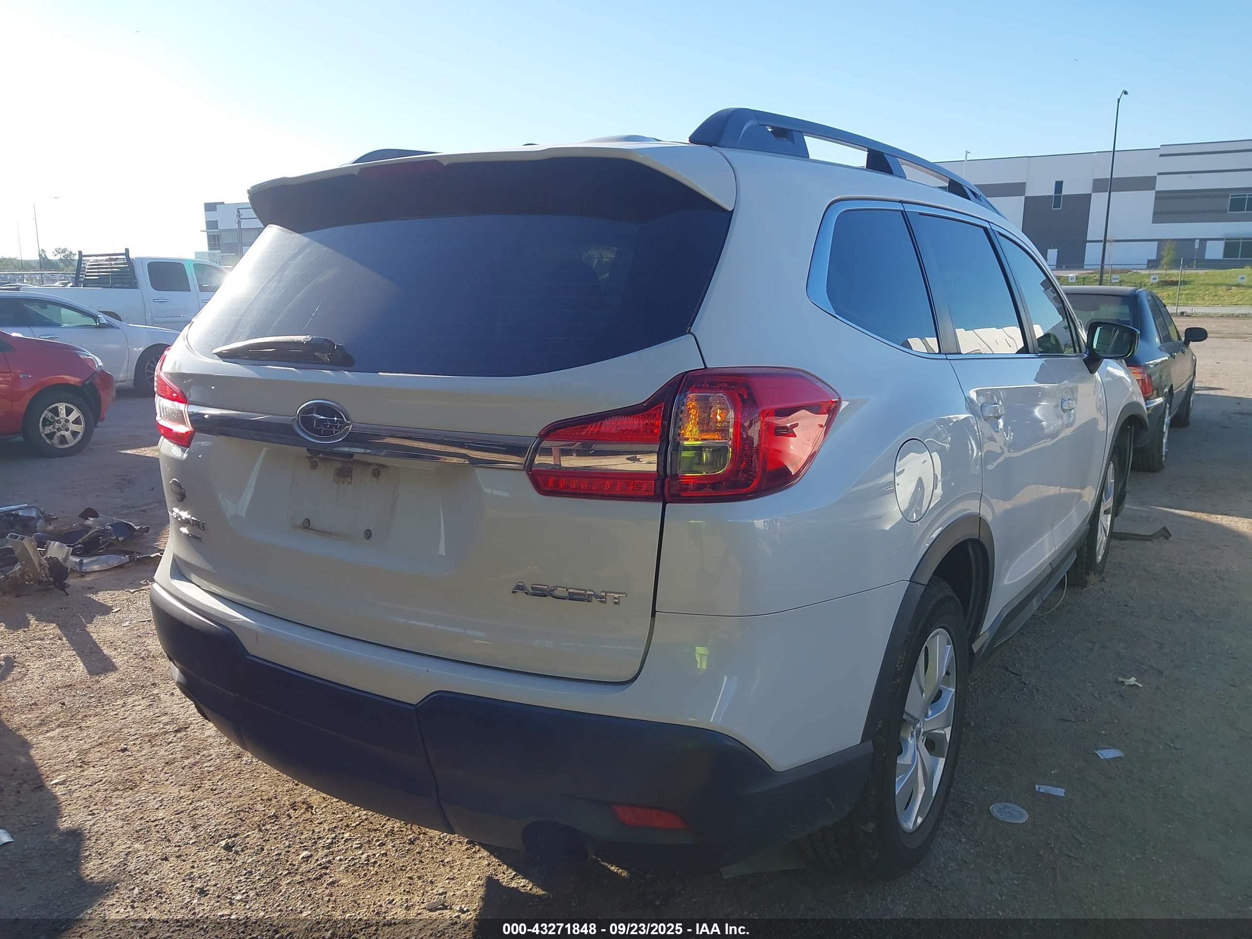 SUBARU ASCENT image 4