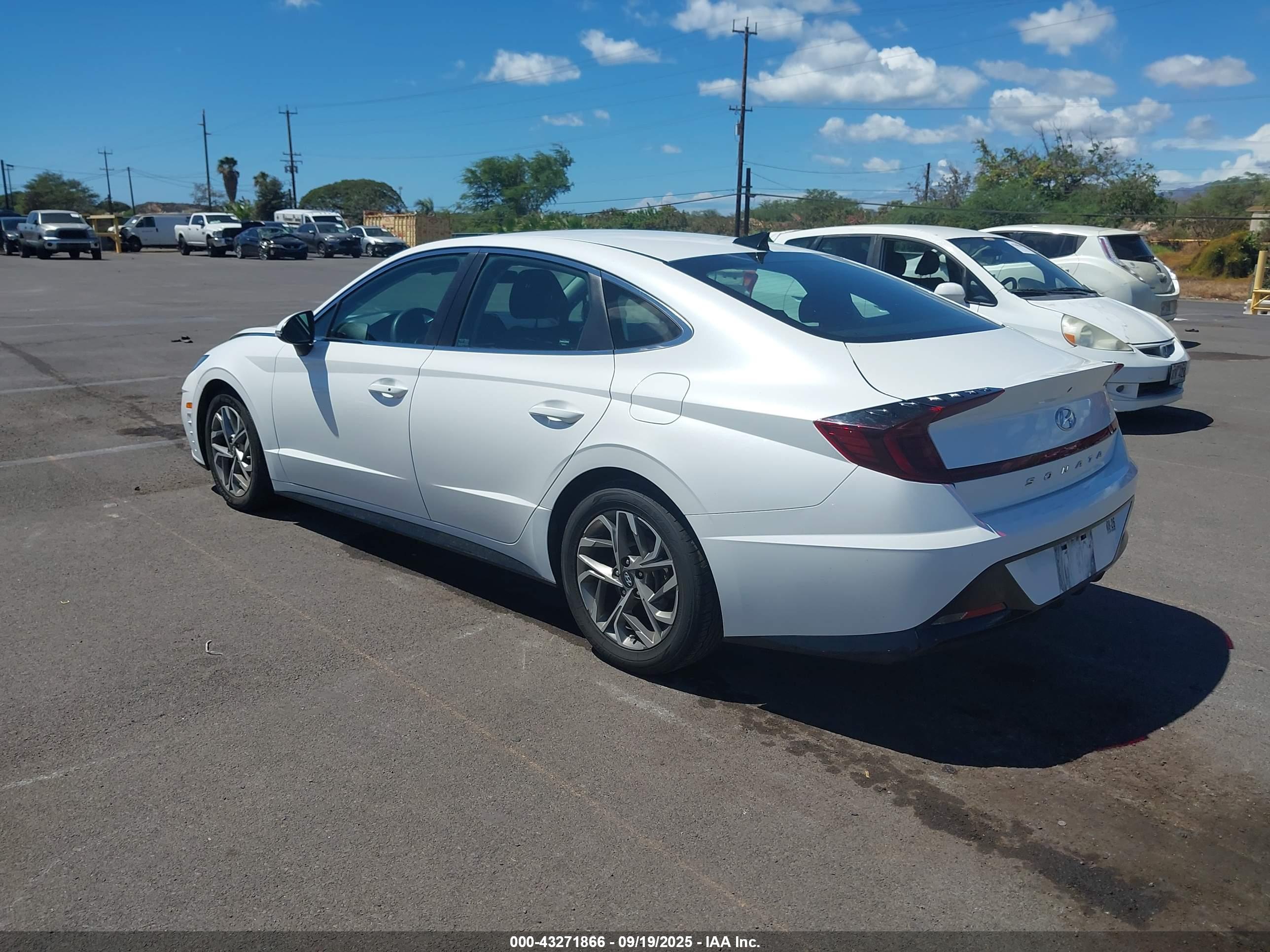 HYUNDAI SONATA image 3
