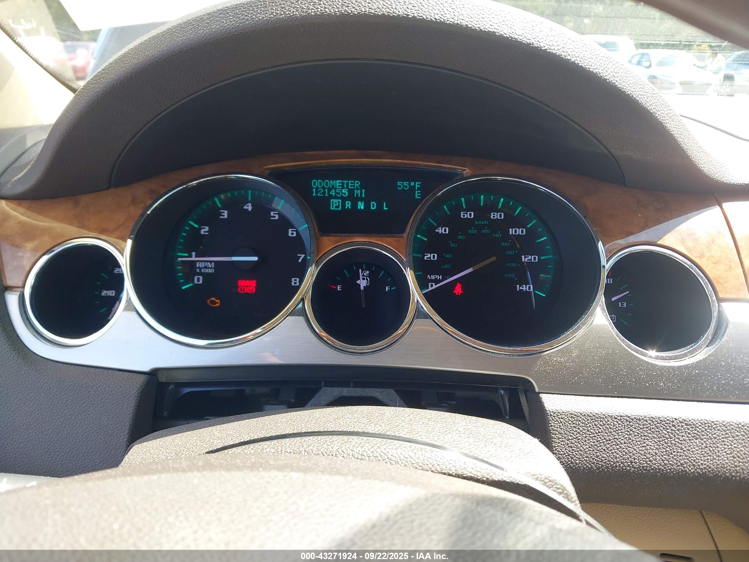 BUICK ENCLAVE image 7