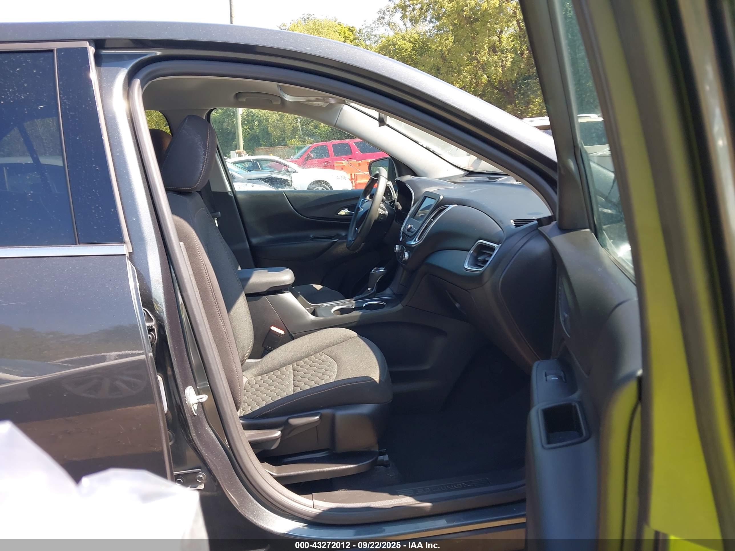 CHEVROLET EQUINOX image 5